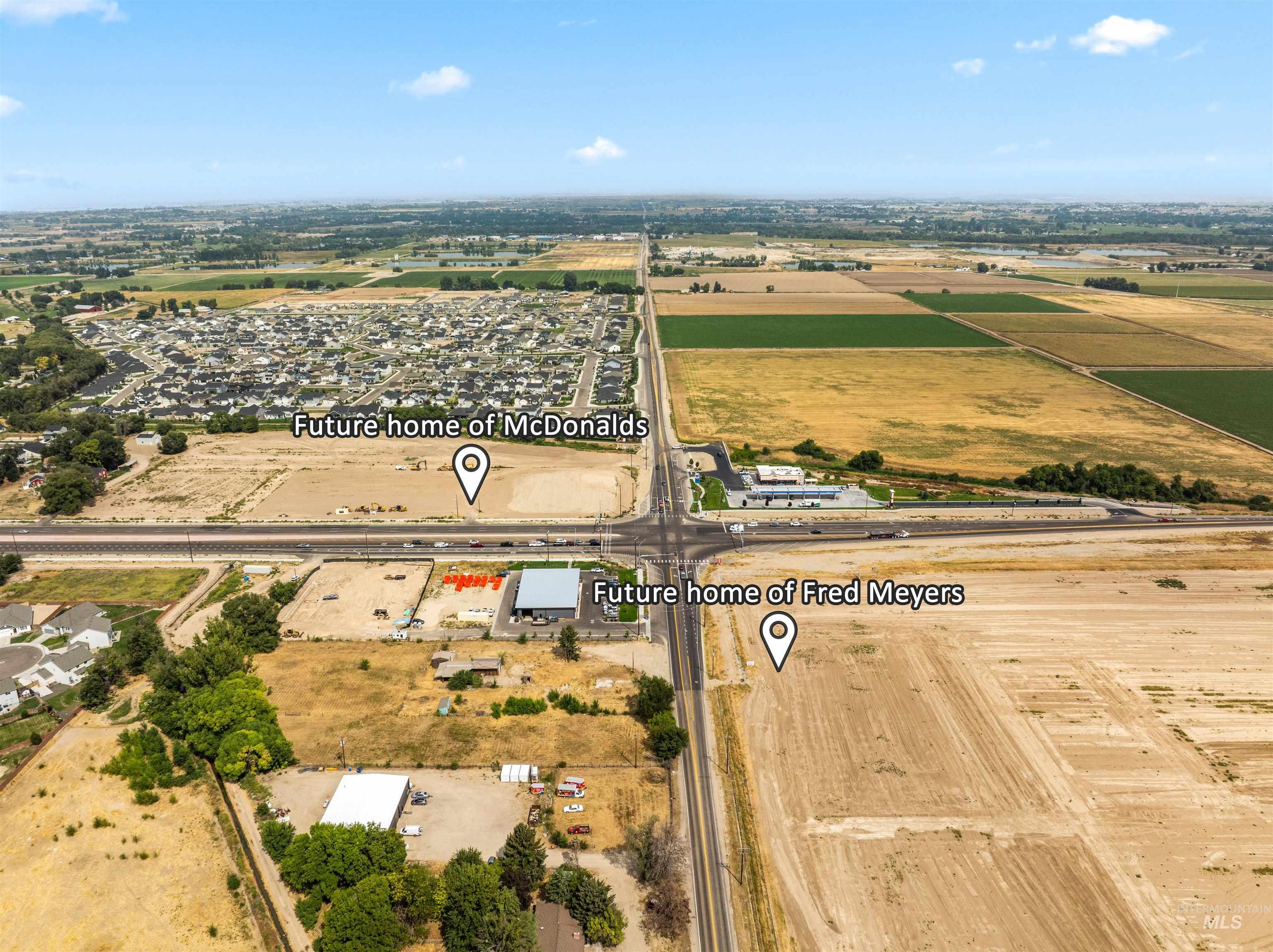 Aerial view of property and surrounding area