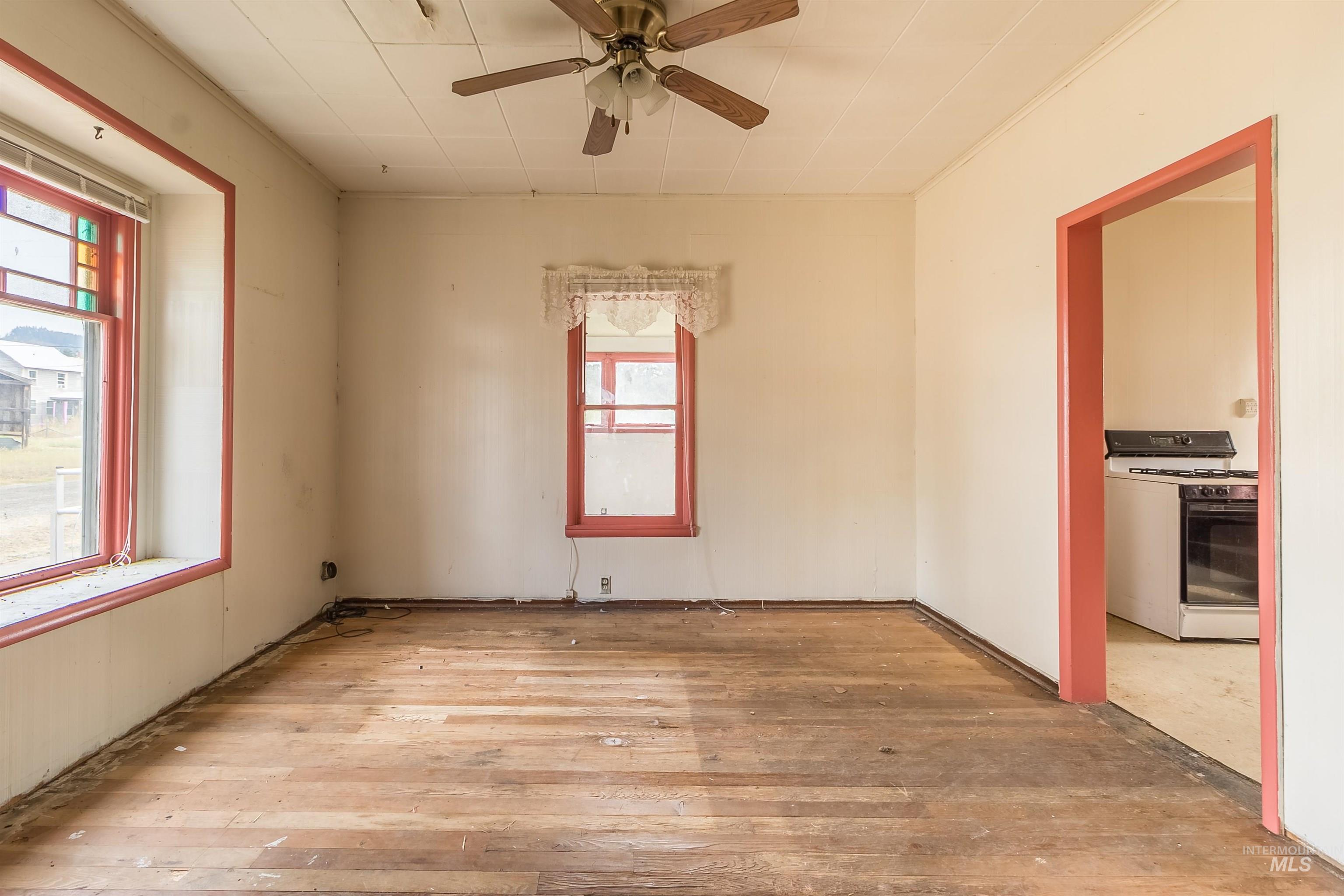 310 2nd Ave, Bovill, Idaho 83806, 3 Bedrooms, 1 Bathroom, Residential For Sale, Price $112,000, 98964776