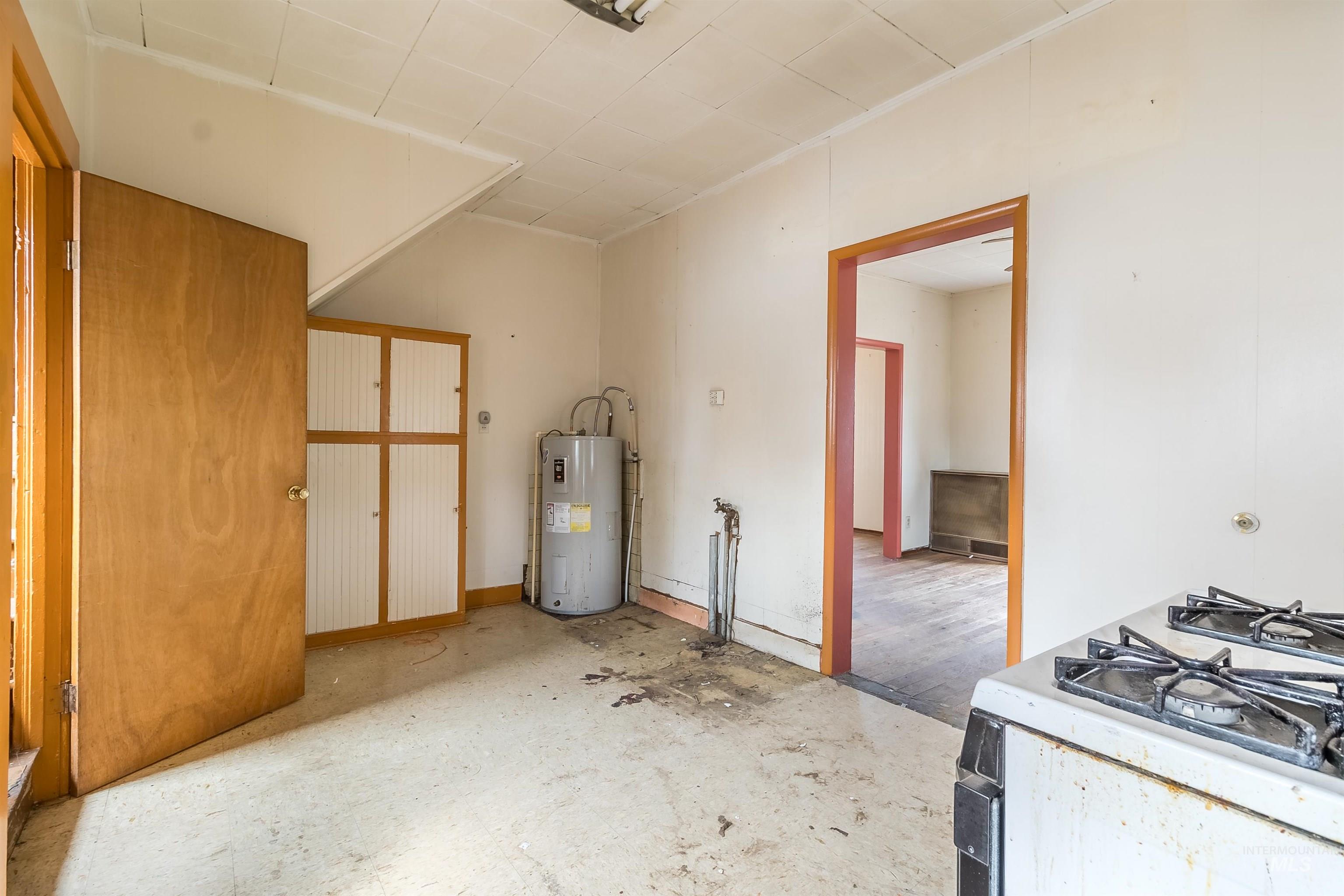310 2nd Ave, Bovill, Idaho 83806, 3 Bedrooms, 1 Bathroom, Residential For Sale, Price $112,000, 98964776