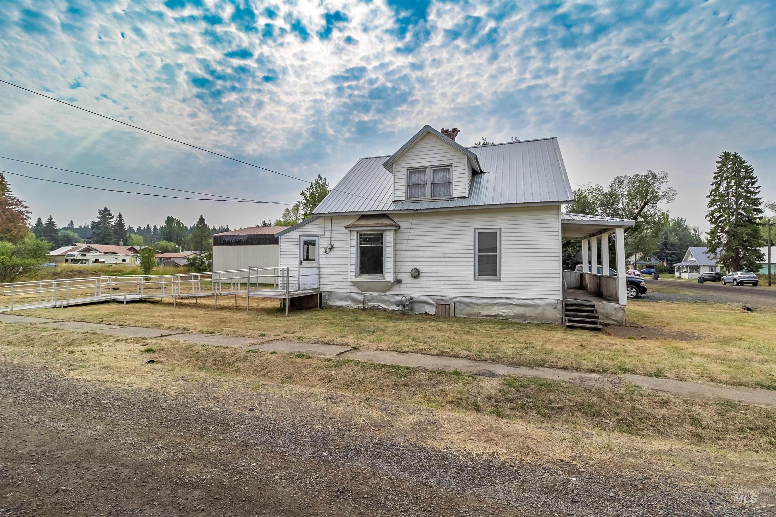 310 2nd Ave, Bovill, Idaho 83806, 3 Bedrooms, 1 Bathroom, Residential For Sale, Price $112,000, 98964776