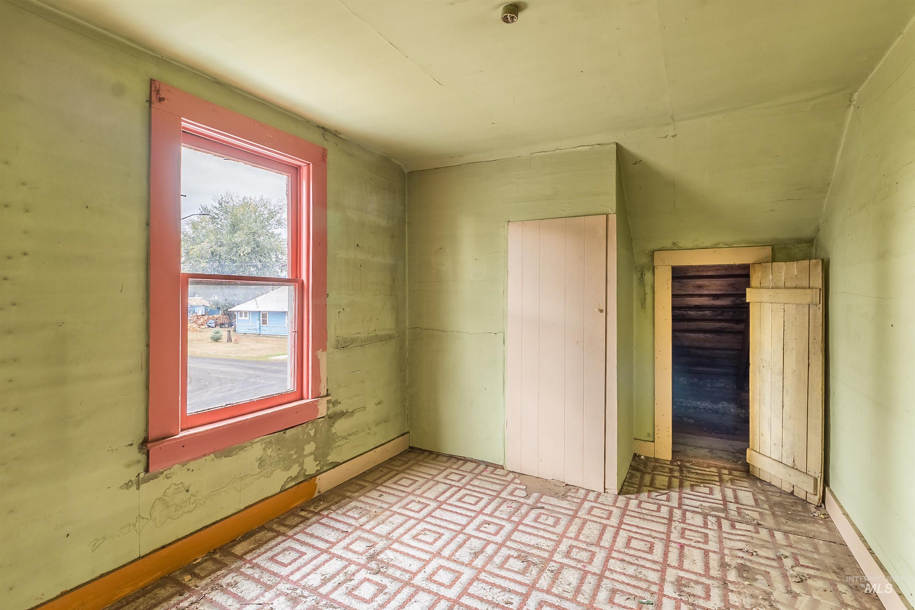 310 2nd Ave, Bovill, Idaho 83806, 3 Bedrooms, 1 Bathroom, Residential For Sale, Price $112,000, 98964776