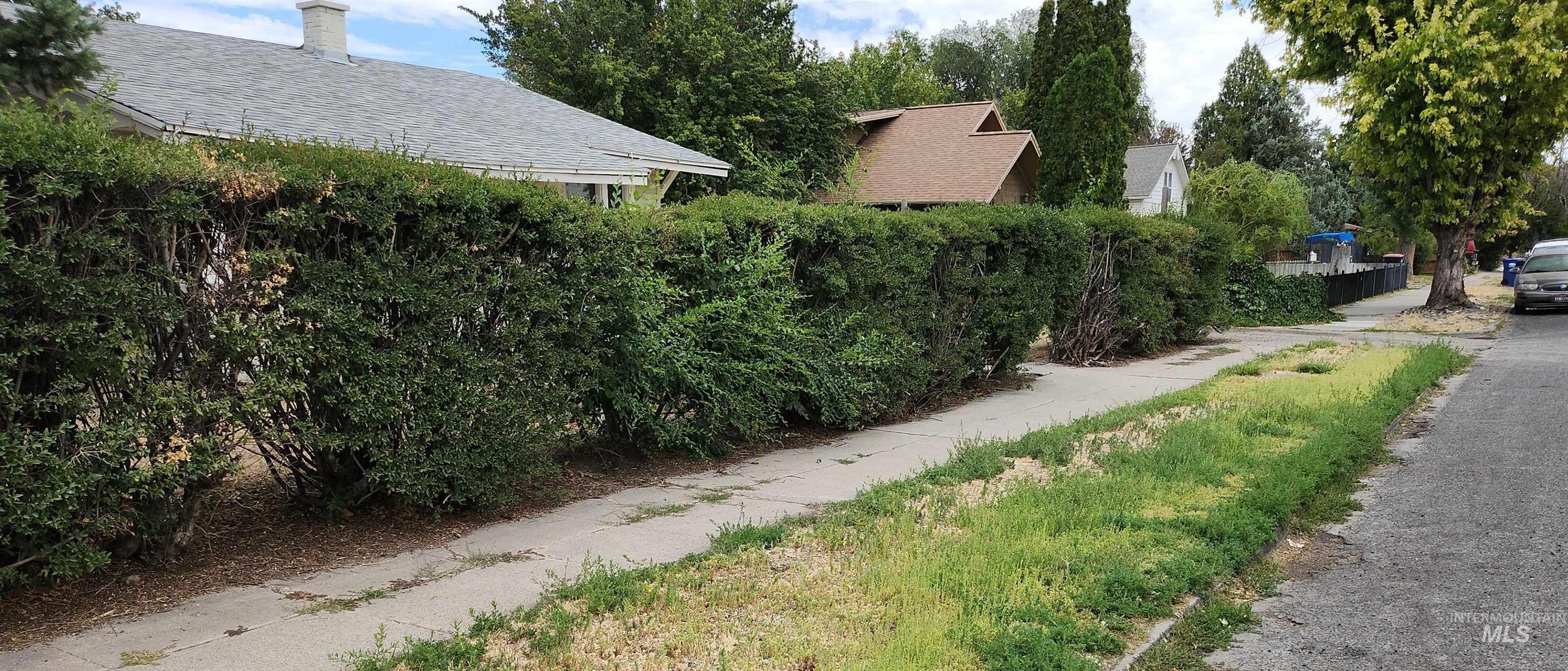 1123 9th Ave. East, Twin Falls, Idaho 83301, 2 Bedrooms, 1 Bathroom, Residential For Sale, Price $255,000, 98964801