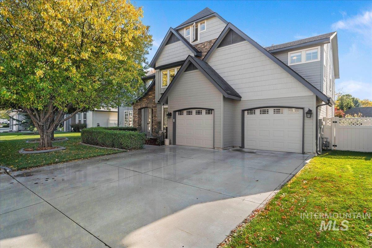 View of front of house featuring driveway