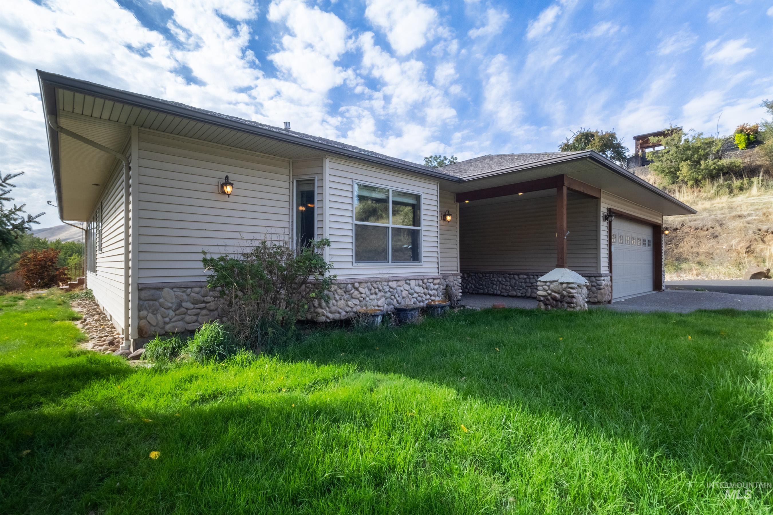 24500 Arrow Highline, Juliaetta, Idaho 83535, 3 Bedrooms, 2 Bathrooms, Residential For Sale, Price $895,000, 98964813