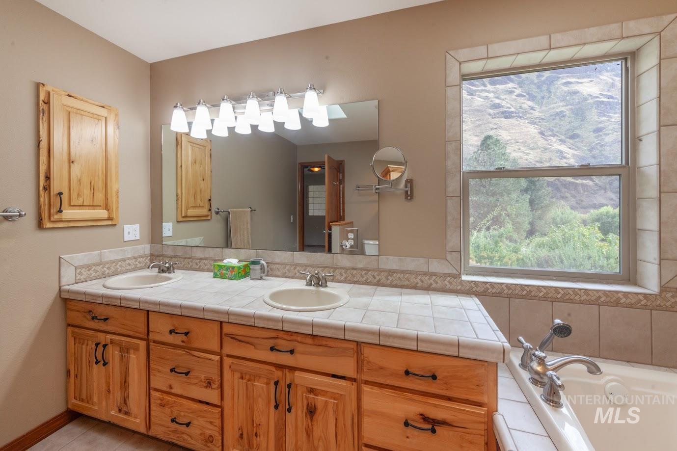 24500 Arrow Highline, Juliaetta, Idaho 83535, 3 Bedrooms, 2 Bathrooms, Residential For Sale, Price $895,000, 98964813