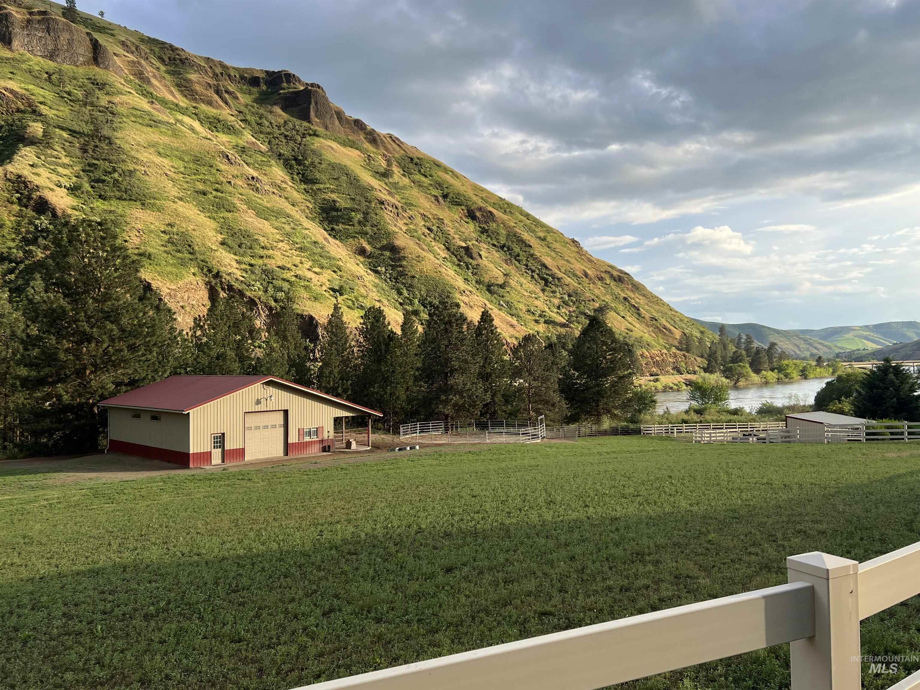 24500 Arrow Highline, Juliaetta, Idaho 83535, 3 Bedrooms, 2 Bathrooms, Residential For Sale, Price $895,000, 98964813