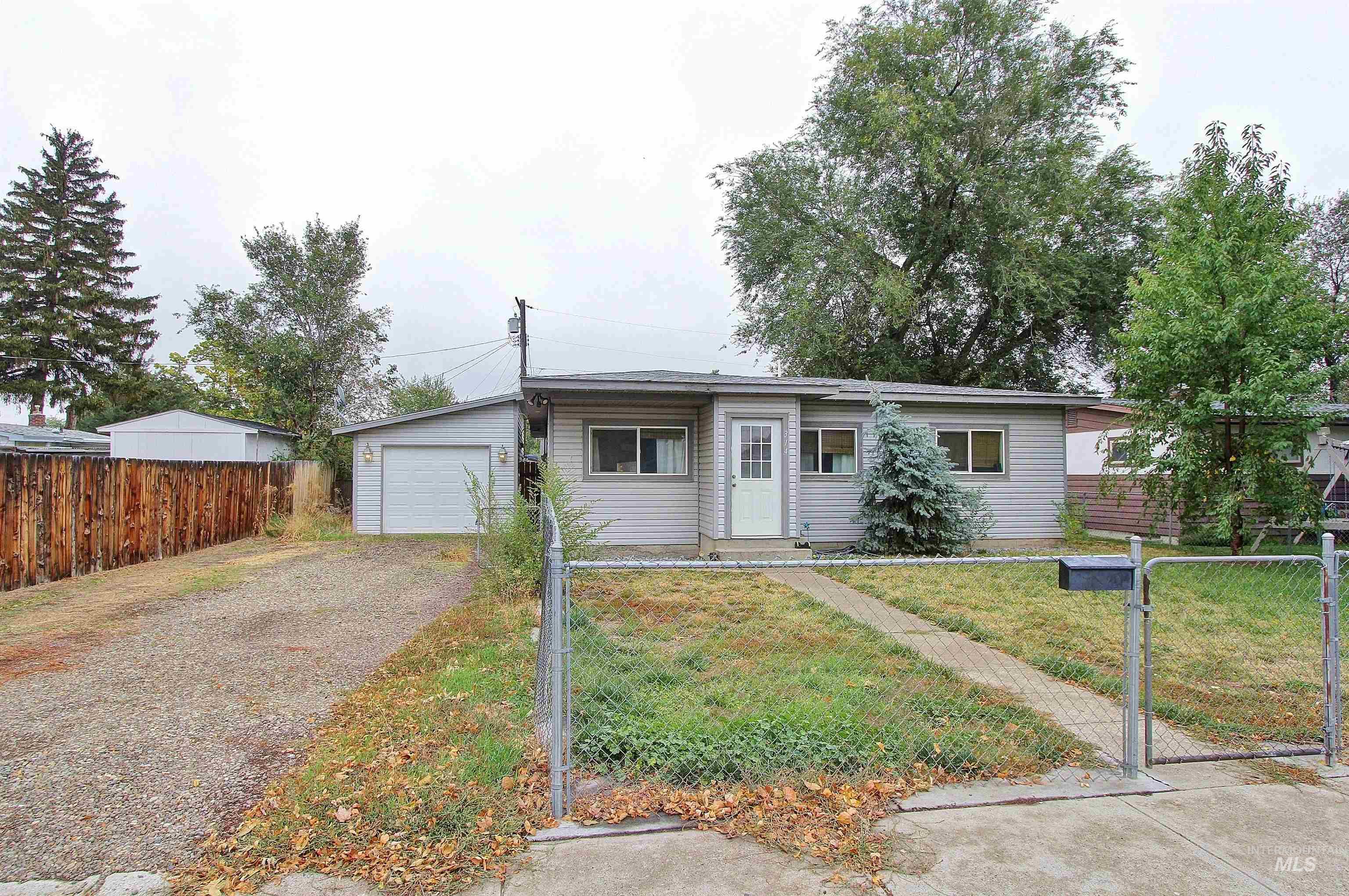 314 Baker Drive, Mountain Home, Idaho 83647, 2 Bedrooms, 1 Bathroom, Residential For Sale, Price $279,900, 98964831