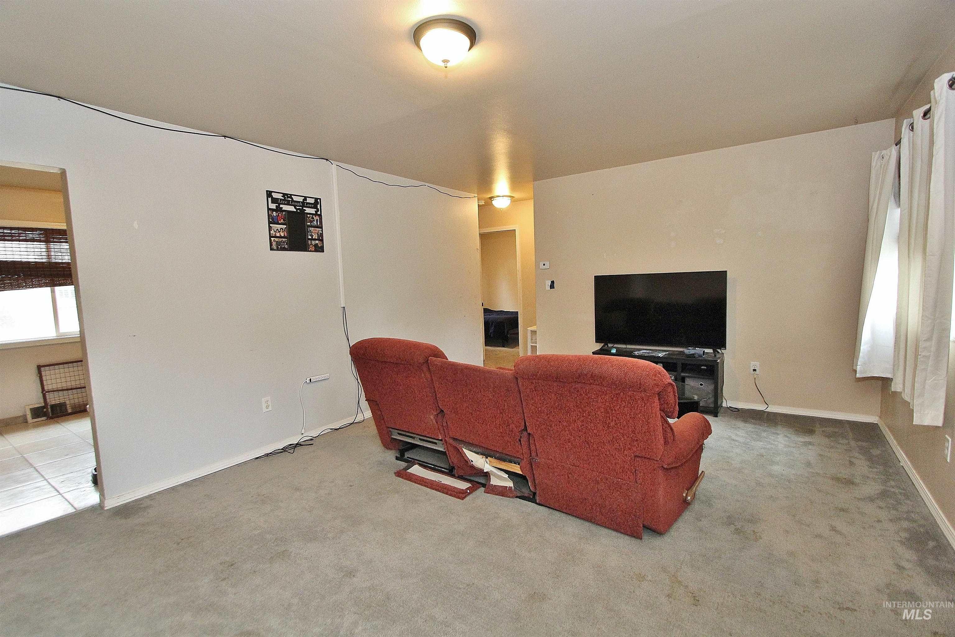 314 Baker Drive, Mountain Home, Idaho 83647, 2 Bedrooms, 1 Bathroom, Residential For Sale, Price $279,900, 98964831