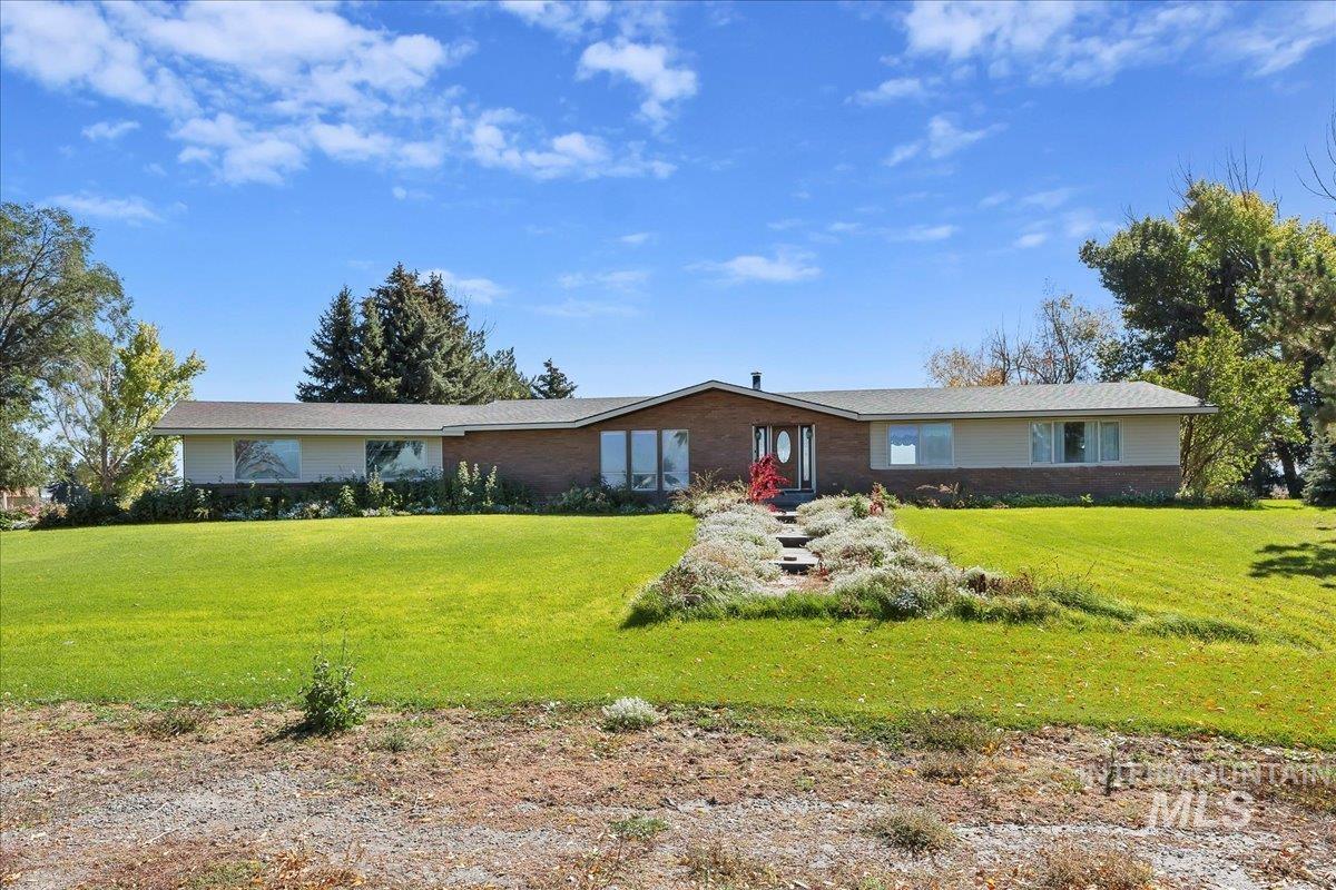 106 B N 600 W, Paul, Idaho 83347, 5 Bedrooms, 3.5 Bathrooms, Residential For Sale, Price $655,000, 98964839