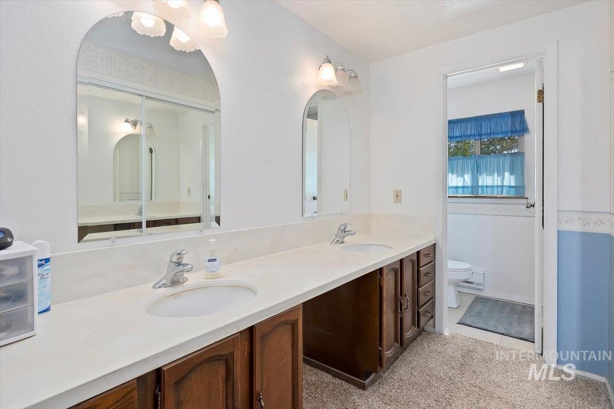 106 B N 600 W, Paul, Idaho 83347, 5 Bedrooms, 3.5 Bathrooms, Residential For Sale, Price $655,000, 98964839