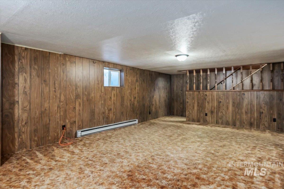 106 B N 600 W, Paul, Idaho 83347, 5 Bedrooms, 3.5 Bathrooms, Residential For Sale, Price $655,000, 98964839