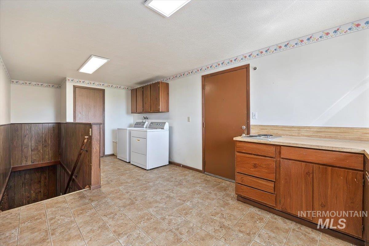 106 B N 600 W, Paul, Idaho 83347, 5 Bedrooms, 3.5 Bathrooms, Residential For Sale, Price $655,000, 98964839