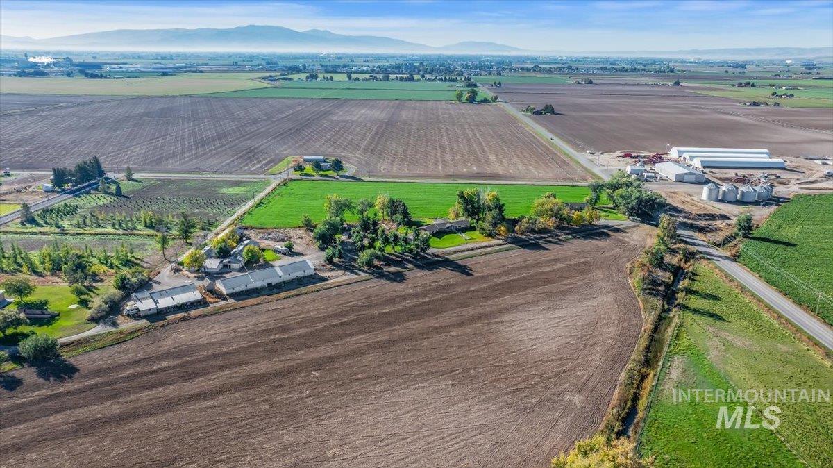 106 B N 600 W, Paul, Idaho 83347, 5 Bedrooms, 3.5 Bathrooms, Residential For Sale, Price $655,000, 98964839
