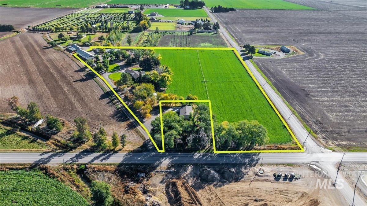 106 B N 600 W, Paul, Idaho 83347, 5 Bedrooms, 3.5 Bathrooms, Residential For Sale, Price $655,000, 98964839