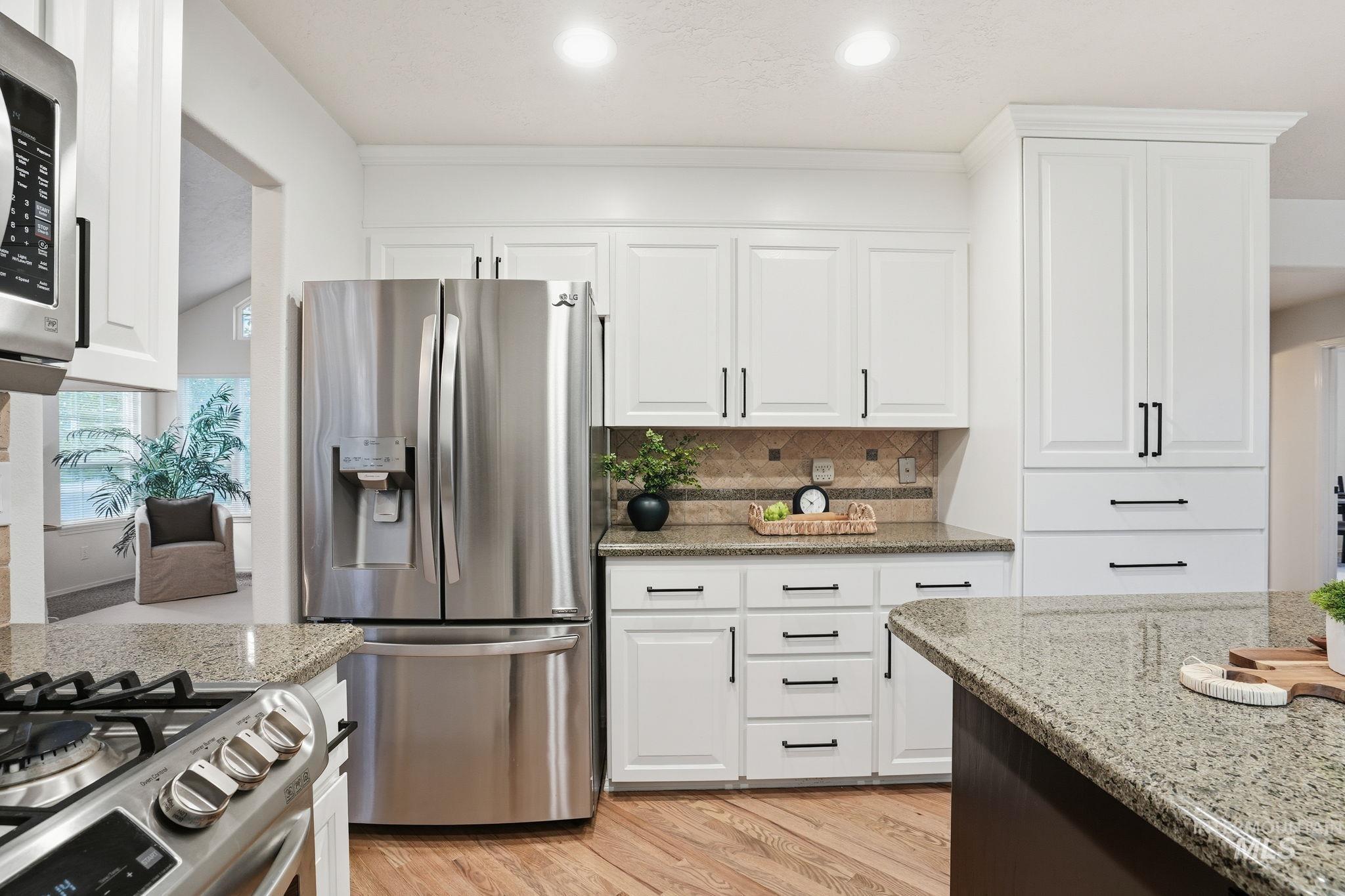 330 S Winthrop Pl, Boise, Idaho 83709, 7 Bedrooms, 4 Bathrooms, Residential For Sale, Price $849,000, 98964848