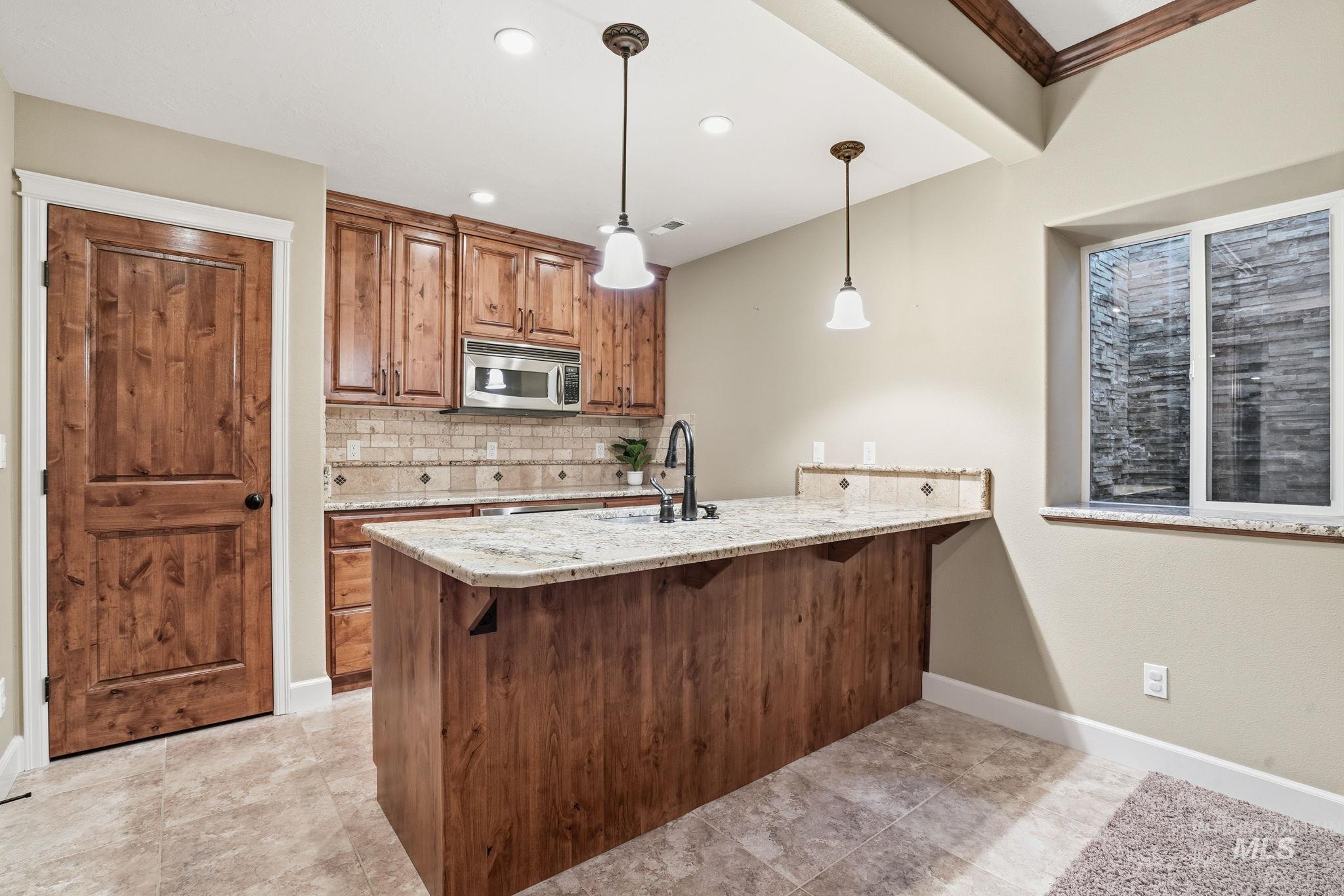 330 S Winthrop Pl, Boise, Idaho 83709, 7 Bedrooms, 4 Bathrooms, Residential For Sale, Price $849,000, 98964848