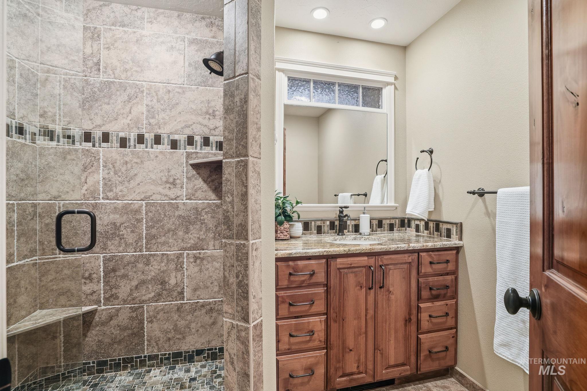 330 S Winthrop Pl, Boise, Idaho 83709, 7 Bedrooms, 4 Bathrooms, Residential For Sale, Price $849,000, 98964848