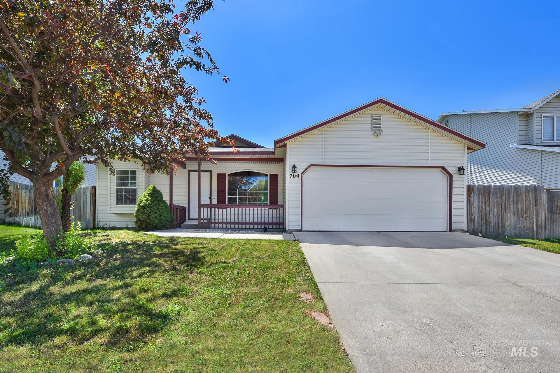 709 E Trail Creek, Nampa, Idaho 83686, 3 Bedrooms, 2 Bathrooms, Residential For Sale, Price $319,995, 98964852