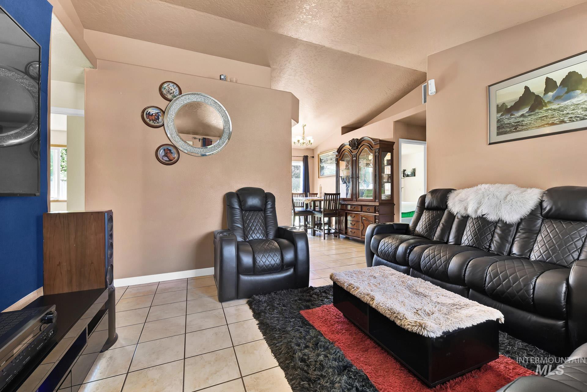 709 E Trail Creek, Nampa, Idaho 83686, 3 Bedrooms, 2 Bathrooms, Residential For Sale, Price $319,995, 98964852
