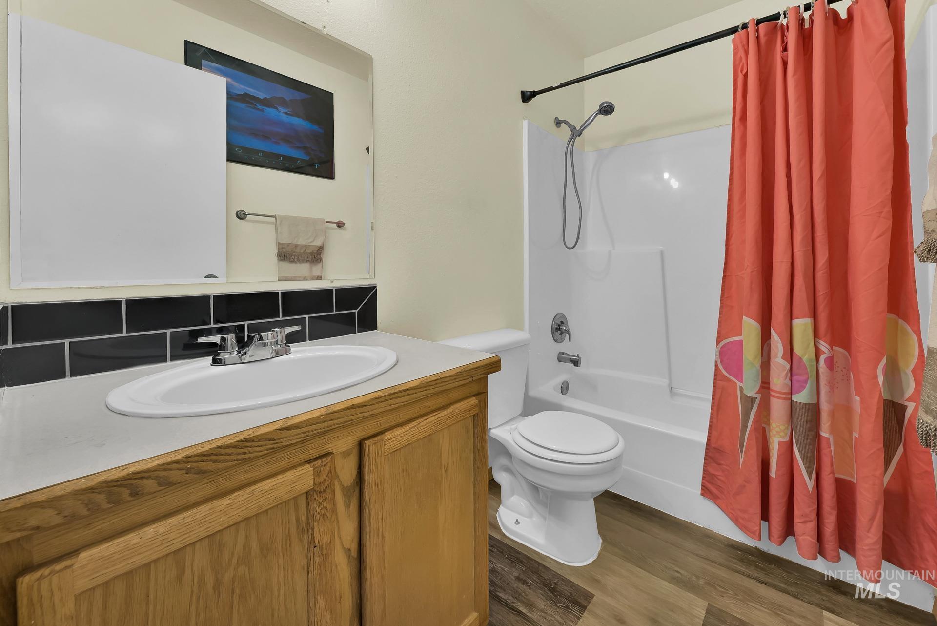 709 E Trail Creek, Nampa, Idaho 83686, 3 Bedrooms, 2 Bathrooms, Residential For Sale, Price $319,995, 98964852