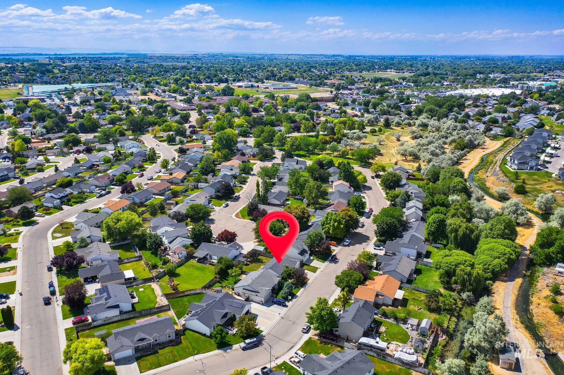 709 E Trail Creek, Nampa, Idaho 83686, 3 Bedrooms, 2 Bathrooms, Residential For Sale, Price $319,995, 98964852