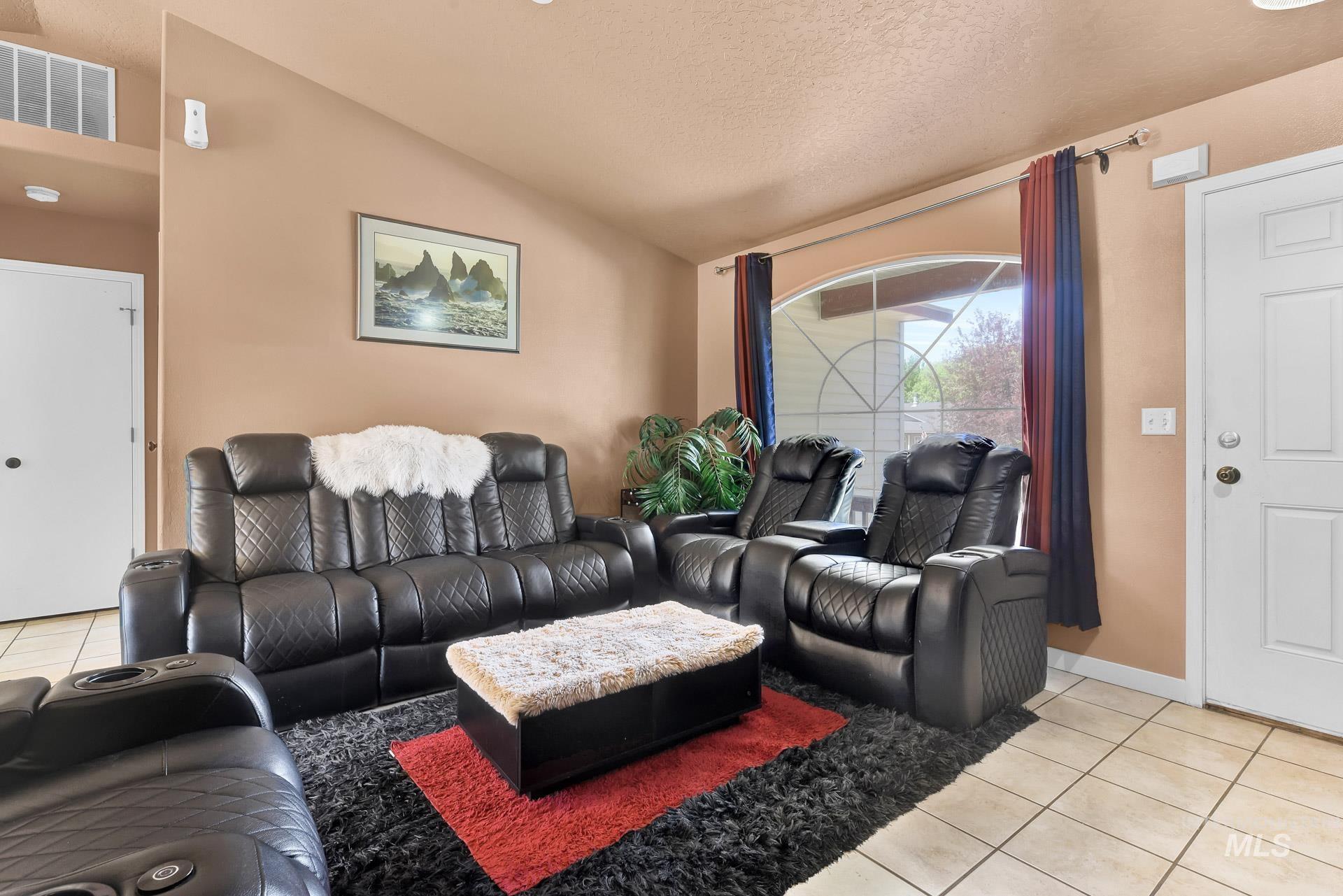 709 E Trail Creek, Nampa, Idaho 83686, 3 Bedrooms, 2 Bathrooms, Residential For Sale, Price $319,995, 98964852