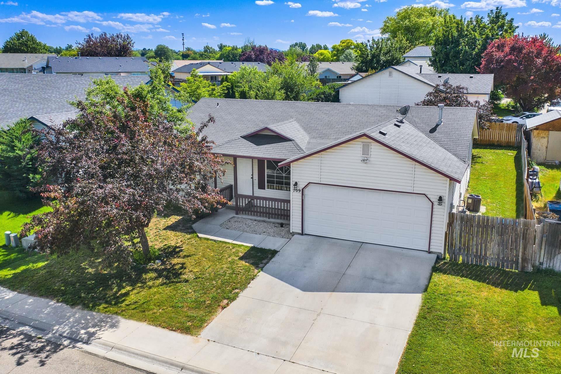 709 E Trail Creek, Nampa, Idaho 83686, 3 Bedrooms, 2 Bathrooms, Residential For Sale, Price $319,995, 98964852