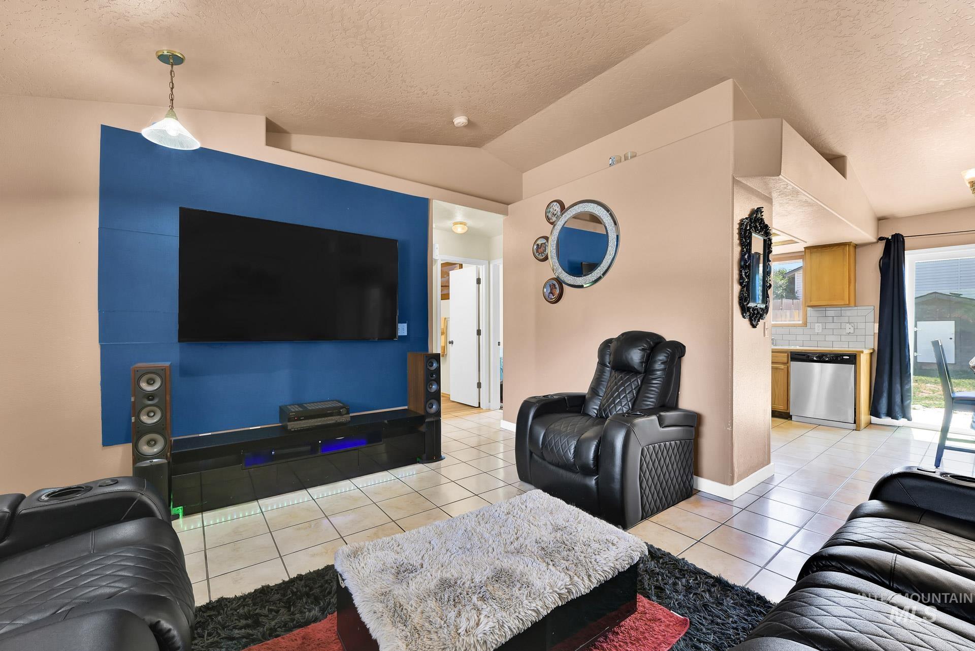 709 E Trail Creek, Nampa, Idaho 83686, 3 Bedrooms, 2 Bathrooms, Residential For Sale, Price $319,995, 98964852