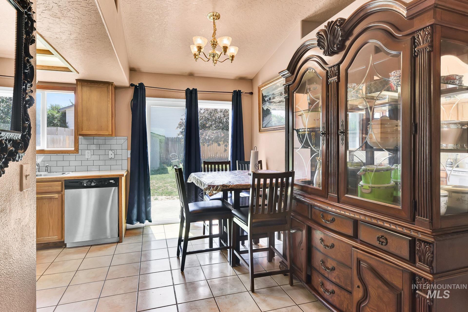 709 E Trail Creek, Nampa, Idaho 83686, 3 Bedrooms, 2 Bathrooms, Residential For Sale, Price $319,995, 98964852