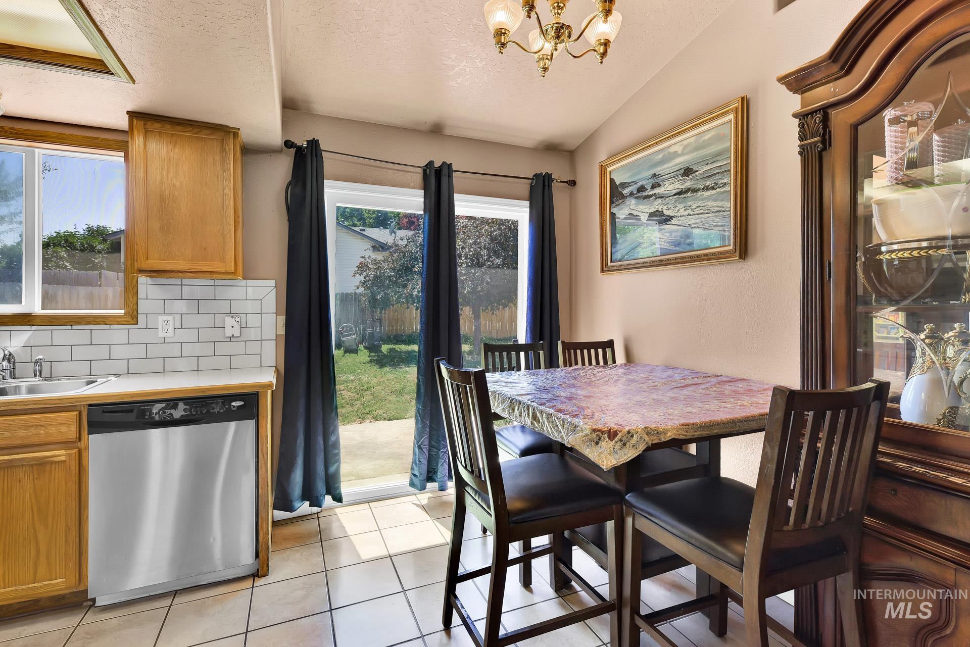 709 E Trail Creek, Nampa, Idaho 83686, 3 Bedrooms, 2 Bathrooms, Residential For Sale, Price $319,995, 98964852