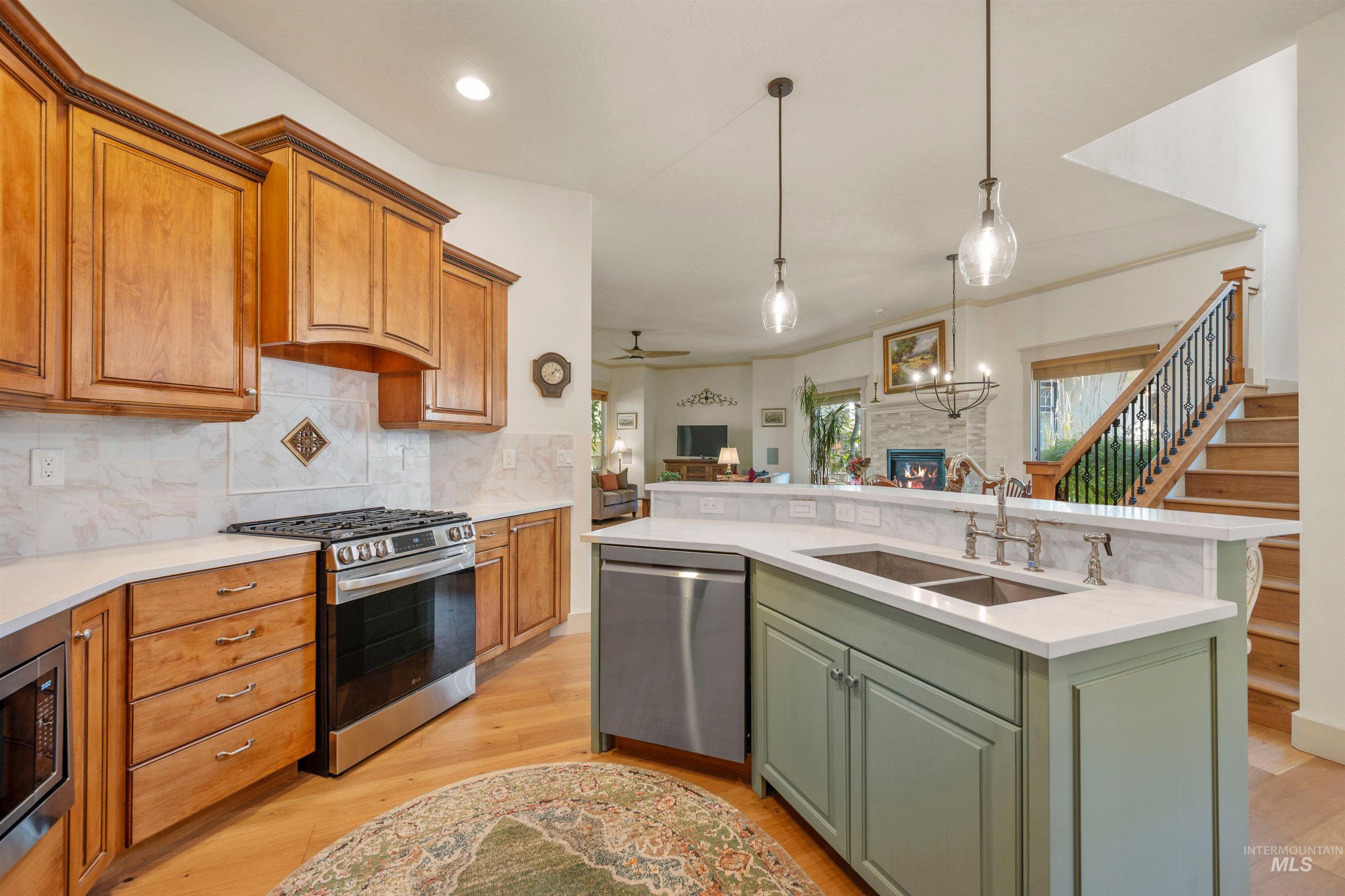 72 W Stone Path Lane, Eagle, Idaho 83616, 3 Bedrooms, 2.5 Bathrooms, Residential For Sale, Price $895,000, 98964929