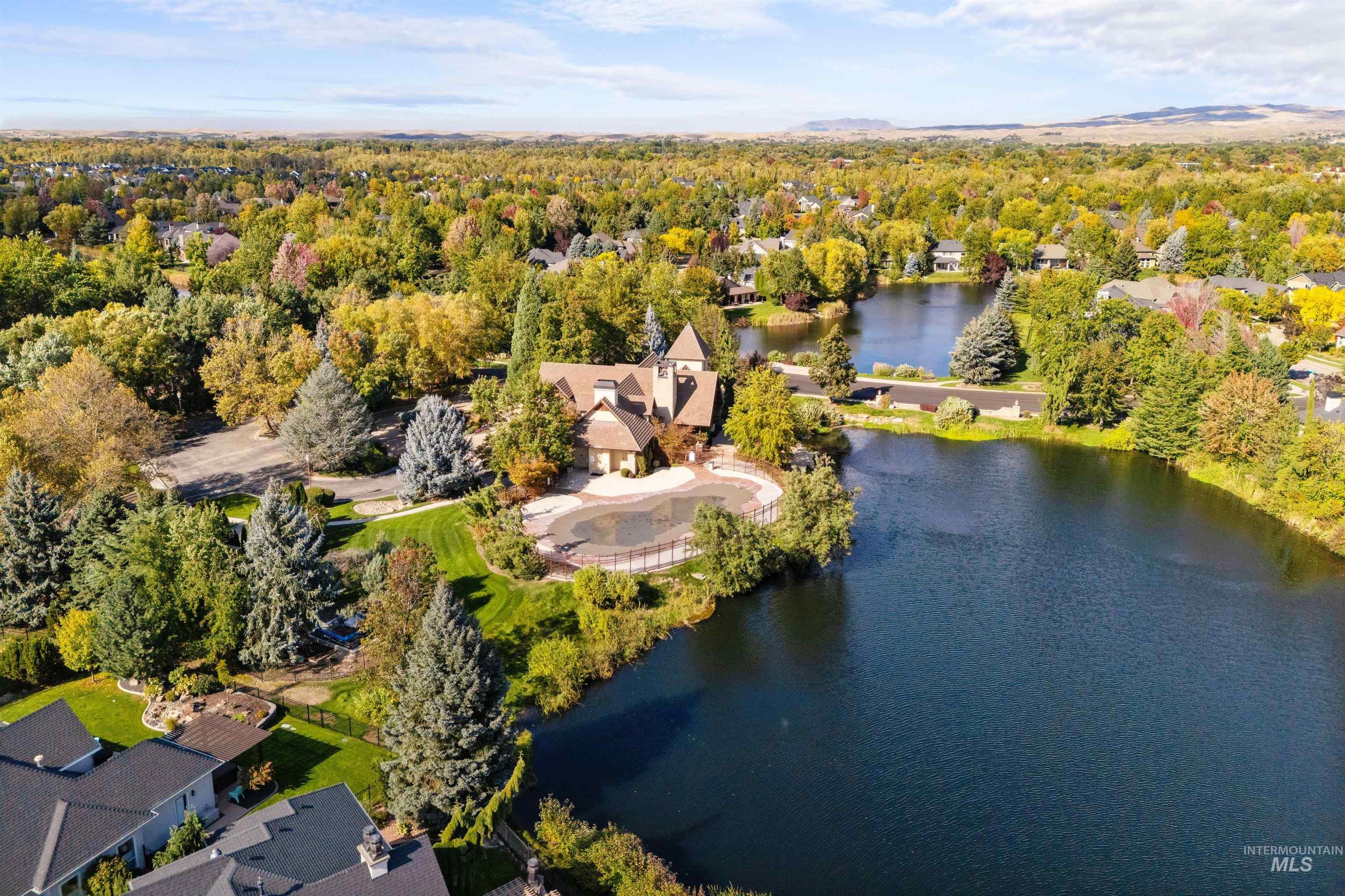72 W Stone Path Lane, Eagle, Idaho 83616, 3 Bedrooms, 2.5 Bathrooms, Residential For Sale, Price $895,000, 98964929