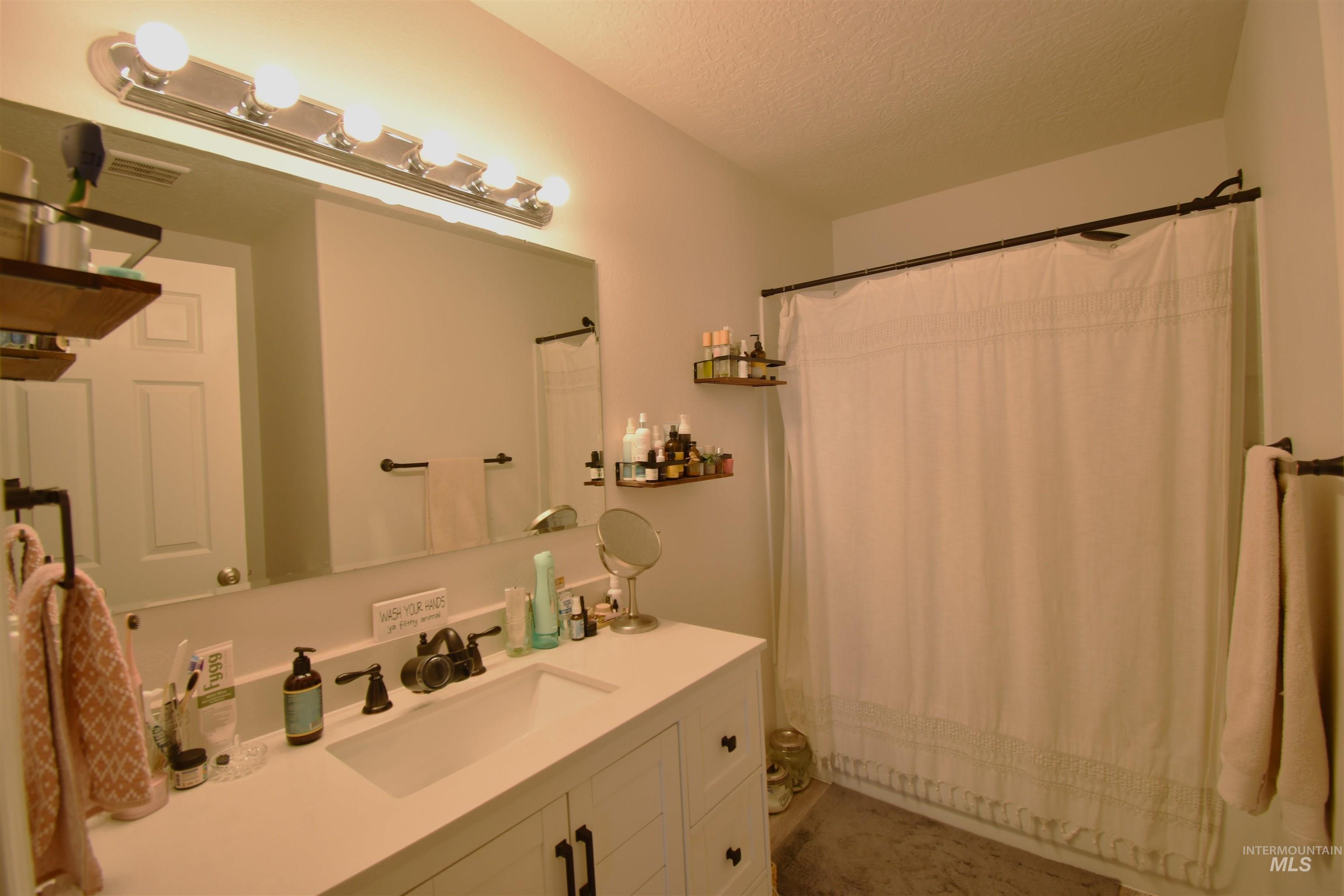 2707 Colfax, Caldwell, Idaho 83607, 4 Bedrooms, 2.5 Bathrooms, Rental For Rent, Price $2,150, 98964939