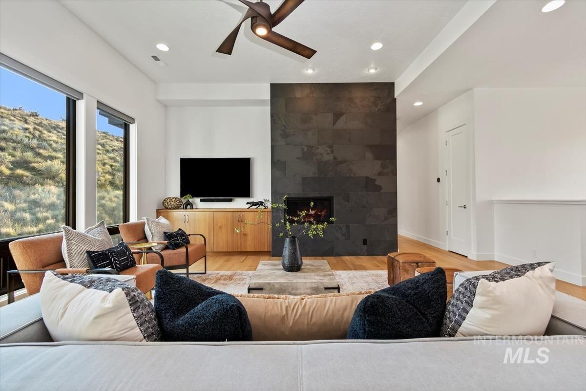 1235 E Highland View Dr, Boise, Idaho 83702, 4 Bedrooms, 3.5 Bathrooms, Residential For Sale, Price $1,525,000, 98964979