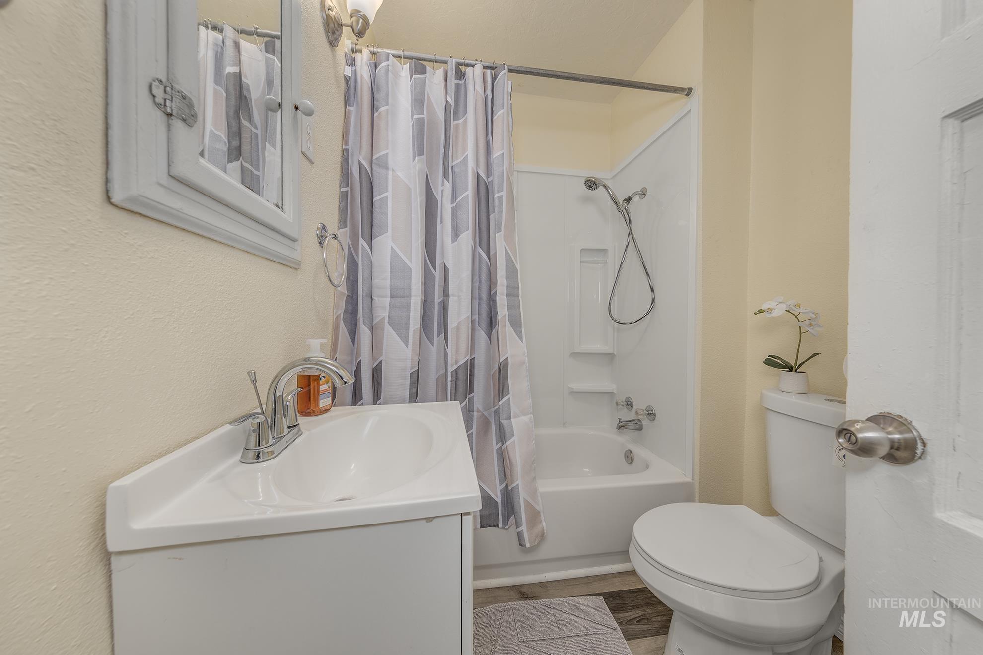 438 10th Ave N, Payette, Idaho 83661, 3 Bedrooms, 1 Bathroom, Residential Income For Sale, Price $350,000, 98964986