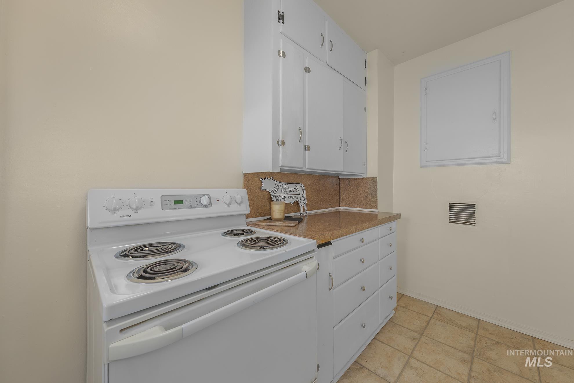 438 10th Ave N, Payette, Idaho 83661, 3 Bedrooms, 1 Bathroom, Residential Income For Sale, Price $350,000, 98964986