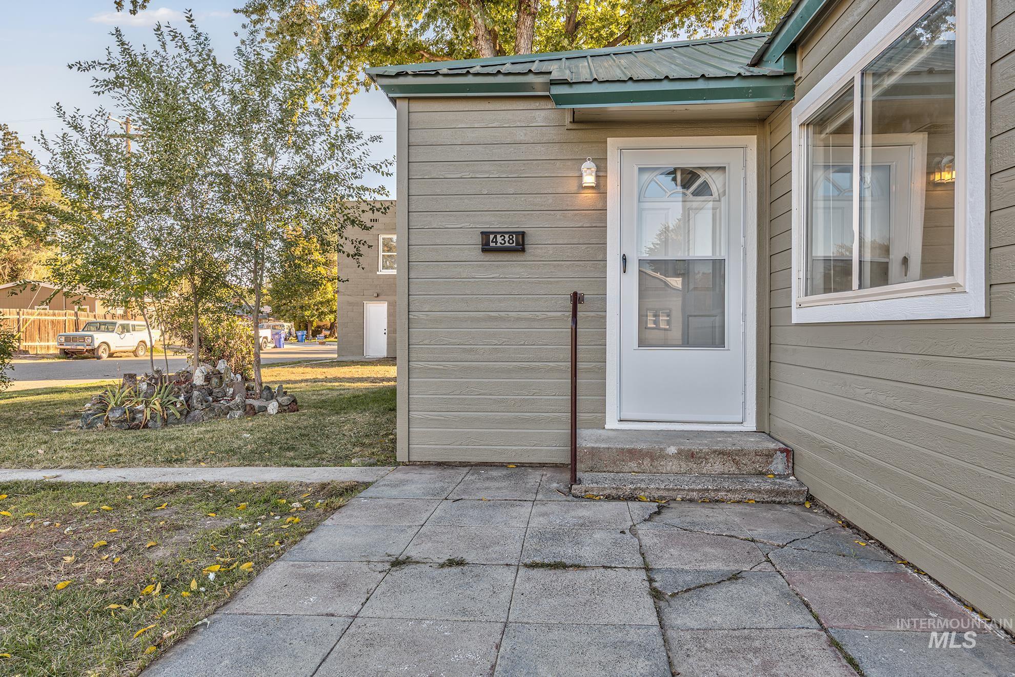 438 10th Ave N, Payette, Idaho 83661, 3 Bedrooms, 1 Bathroom, Residential Income For Sale, Price $350,000, 98964986