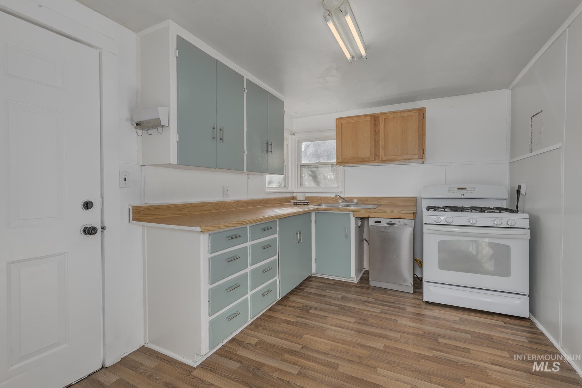 438 10th Ave N, Payette, Idaho 83661, 3 Bedrooms, 1 Bathroom, Residential Income For Sale, Price $350,000, 98964986