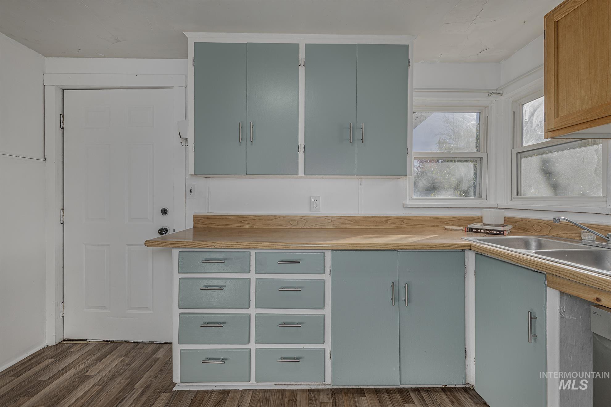 438 10th Ave N, Payette, Idaho 83661, 3 Bedrooms, 1 Bathroom, Residential Income For Sale, Price $350,000, 98964986