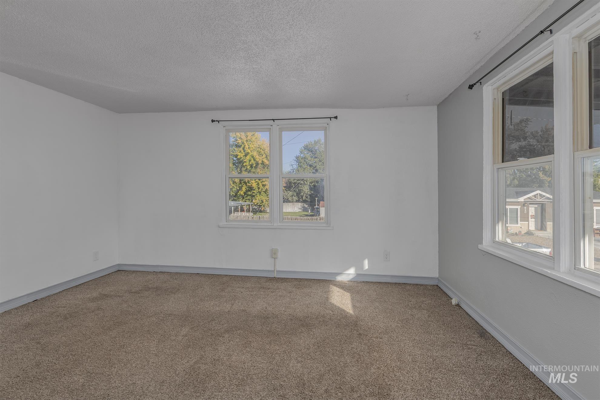 438 10th Ave N, Payette, Idaho 83661, 3 Bedrooms, 1 Bathroom, Residential Income For Sale, Price $350,000, 98964986