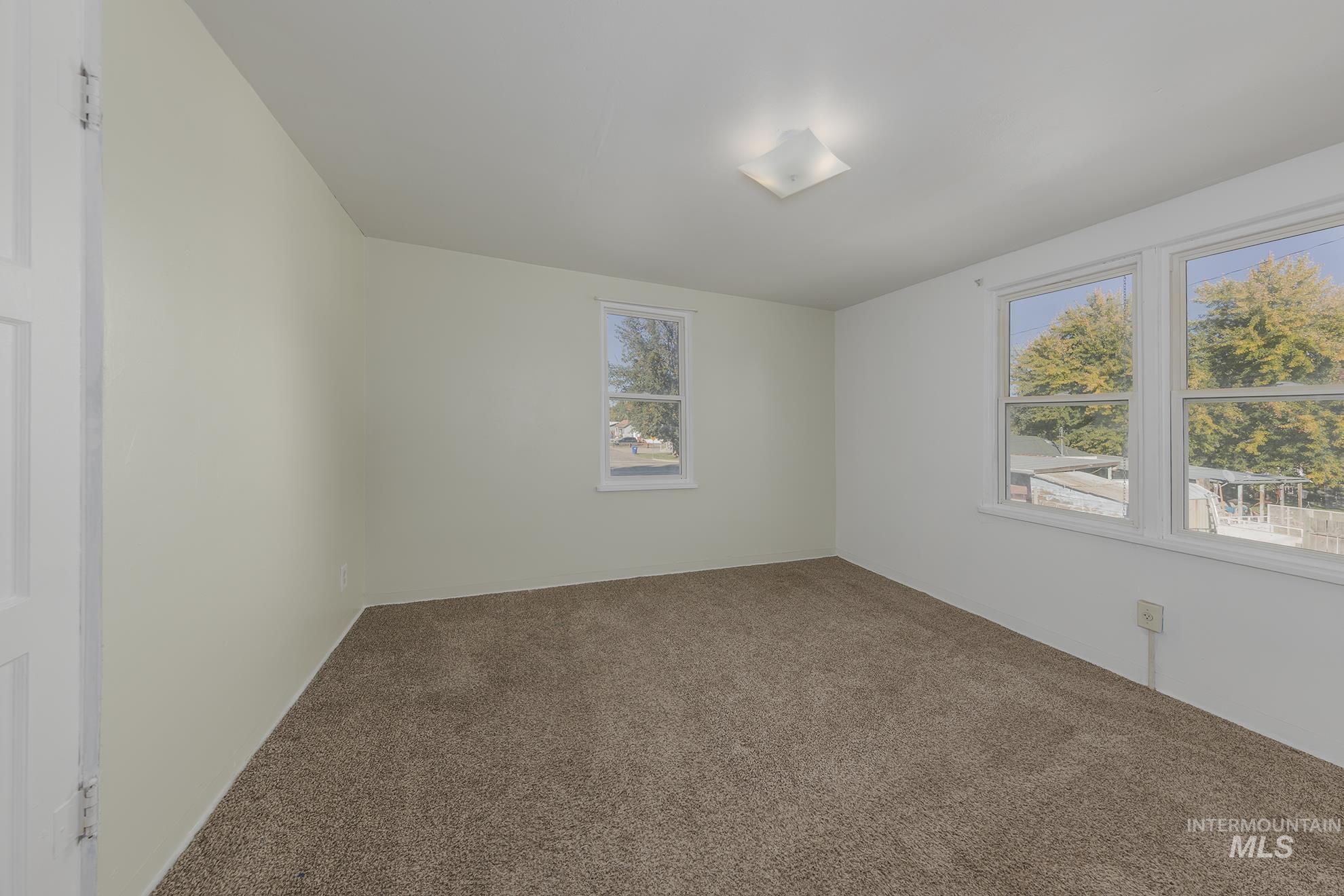 438 10th Ave N, Payette, Idaho 83661, 3 Bedrooms, 1 Bathroom, Residential Income For Sale, Price $350,000, 98964986