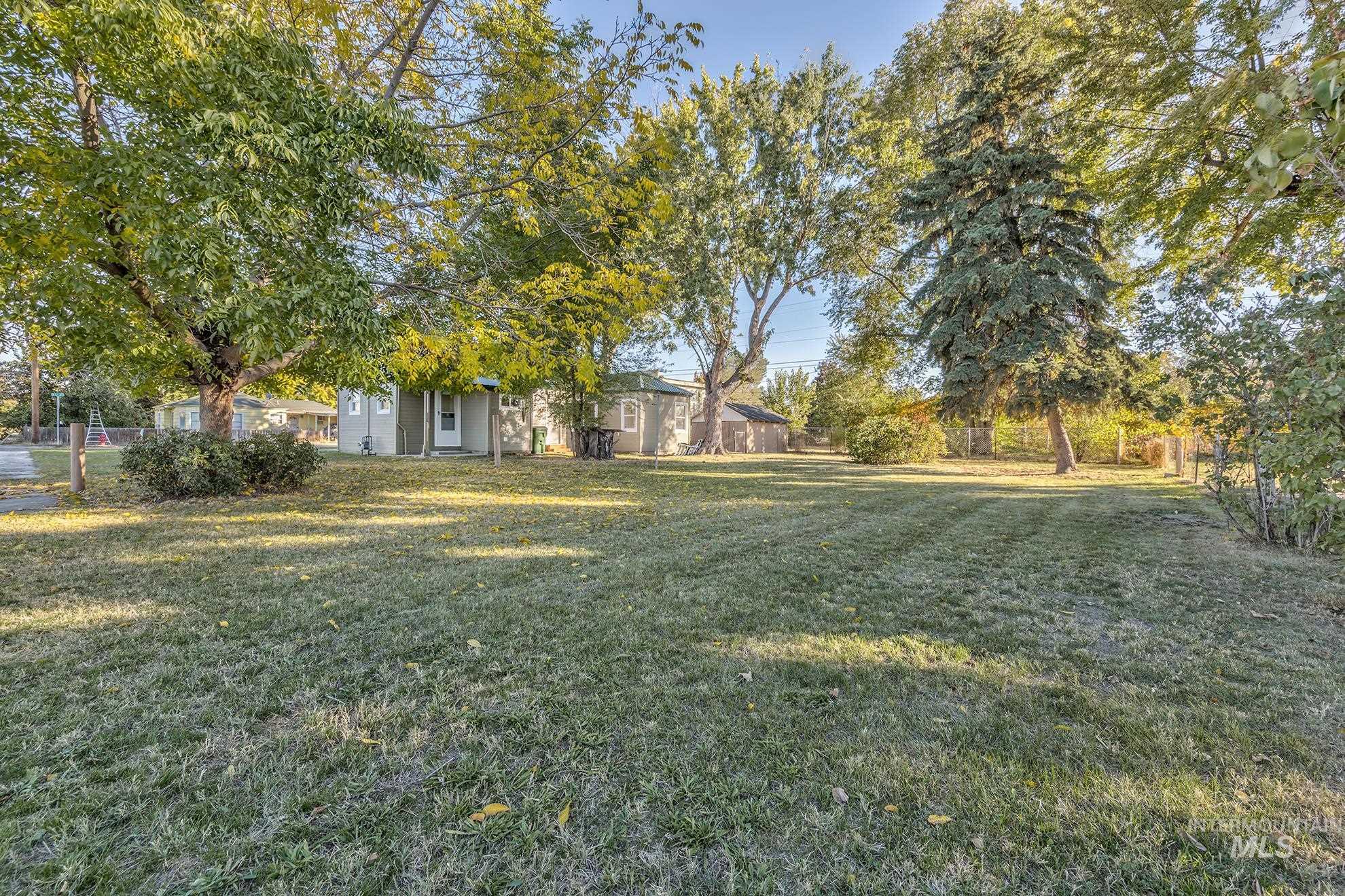 438 10th Ave N, Payette, Idaho 83661, 3 Bedrooms, 1 Bathroom, Residential Income For Sale, Price $350,000, 98964986