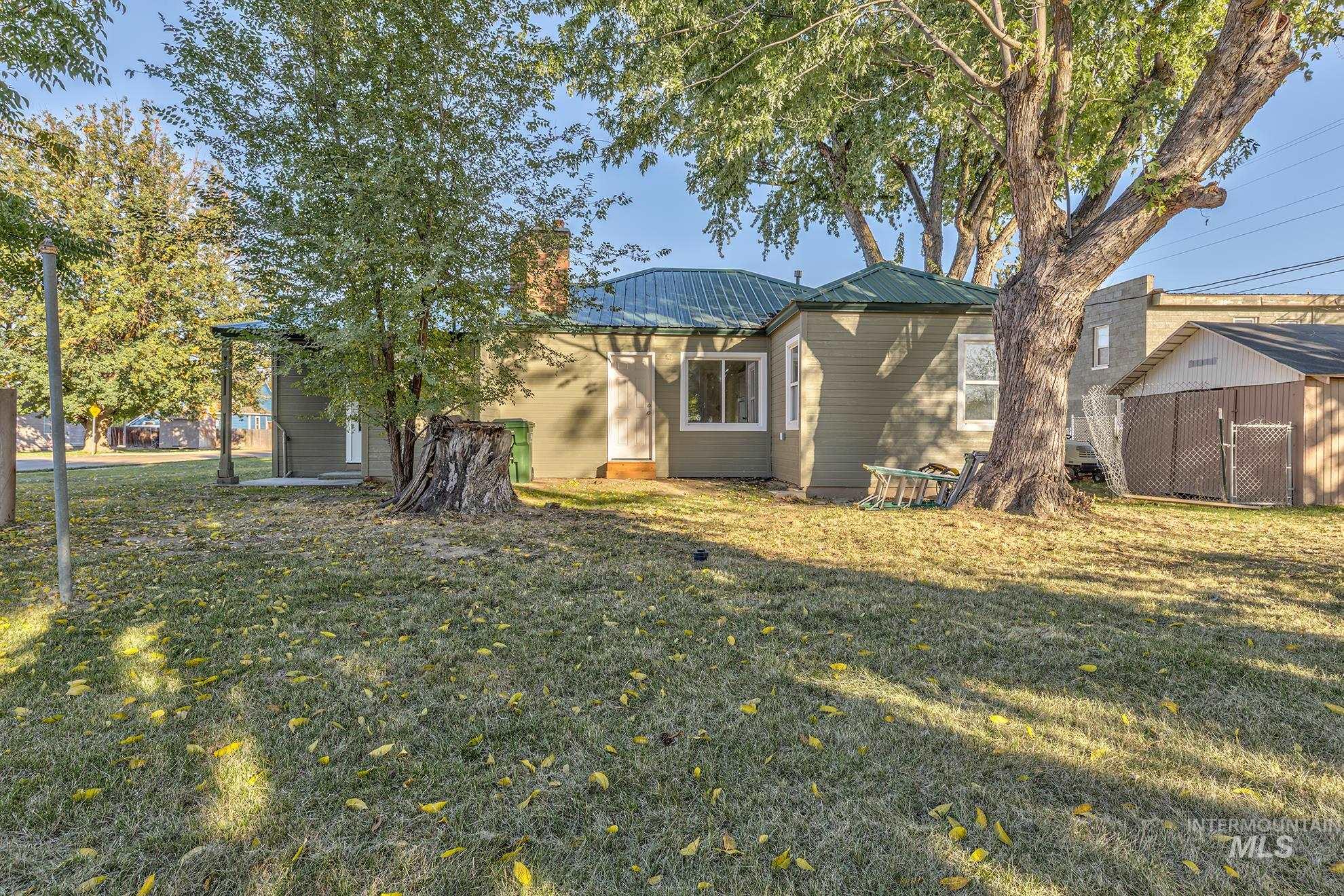 438 10th Ave N, Payette, Idaho 83661, 3 Bedrooms, 1 Bathroom, Residential Income For Sale, Price $350,000, 98964986