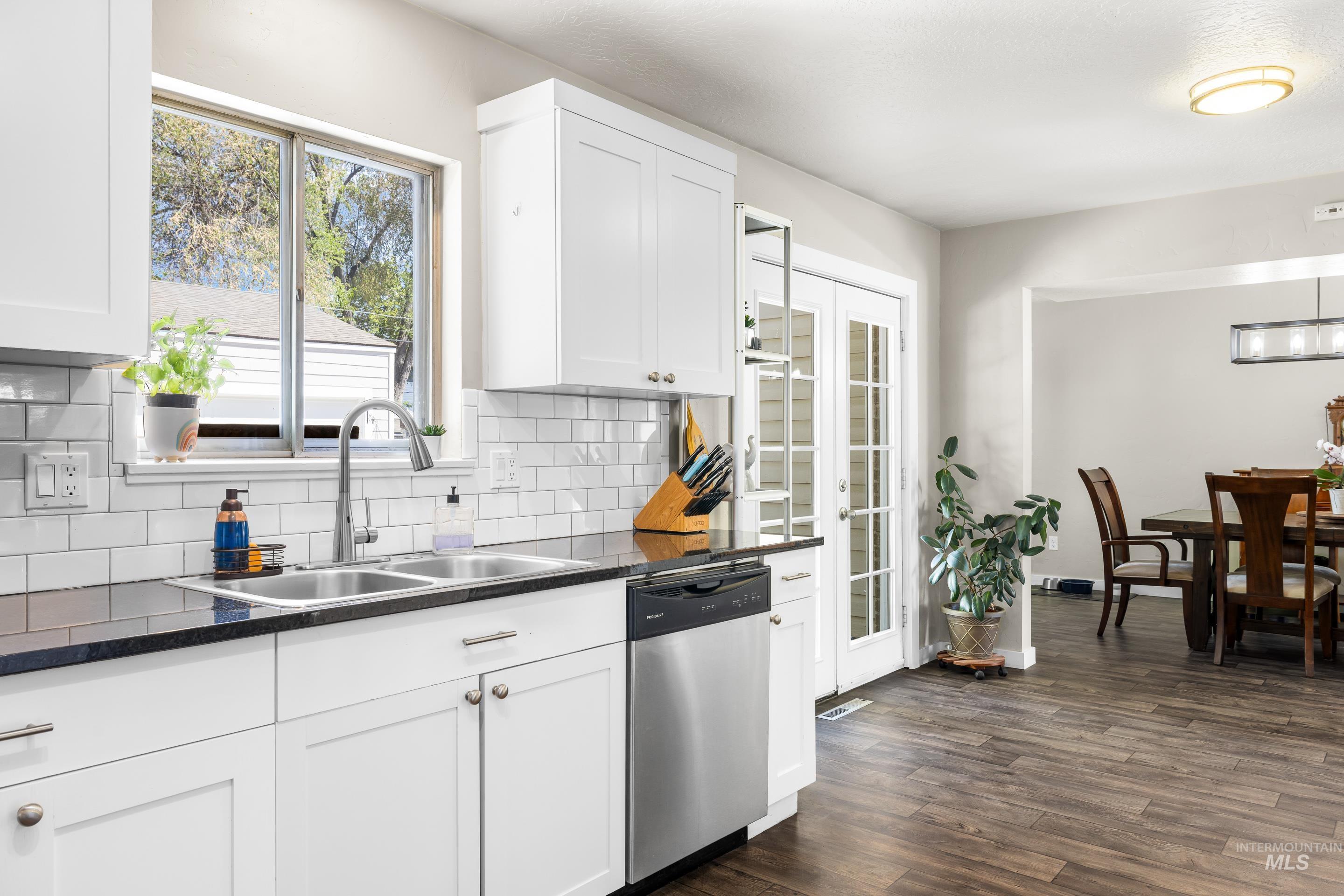 3510 LASSEN, Boise, Idaho 83703-4737, 5 Bedrooms, 3 Bathrooms, Residential For Sale, Price $785,000, 98965015