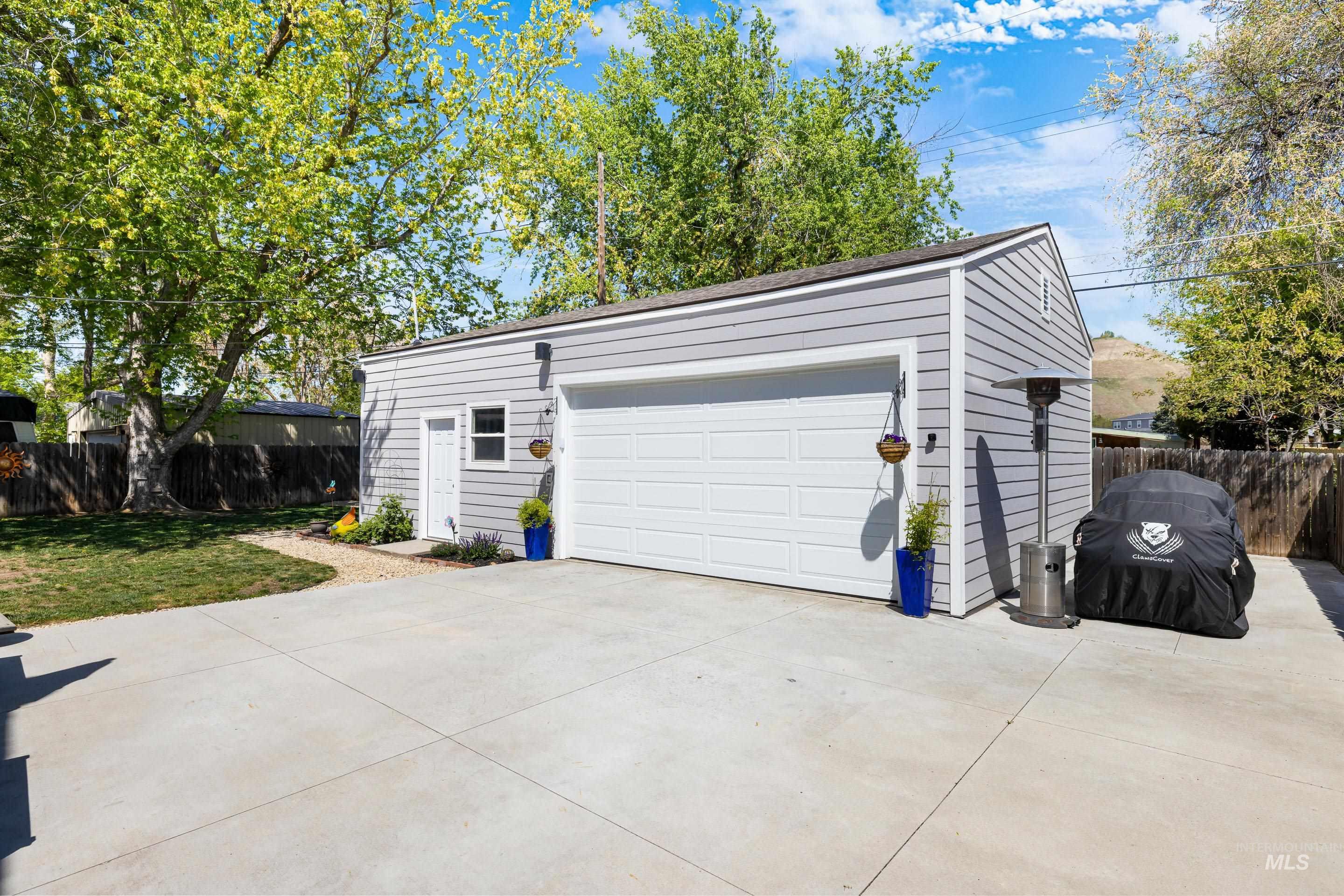 3510 LASSEN, Boise, Idaho 83703-4737, 5 Bedrooms, 3 Bathrooms, Residential For Sale, Price $785,000, 98965015