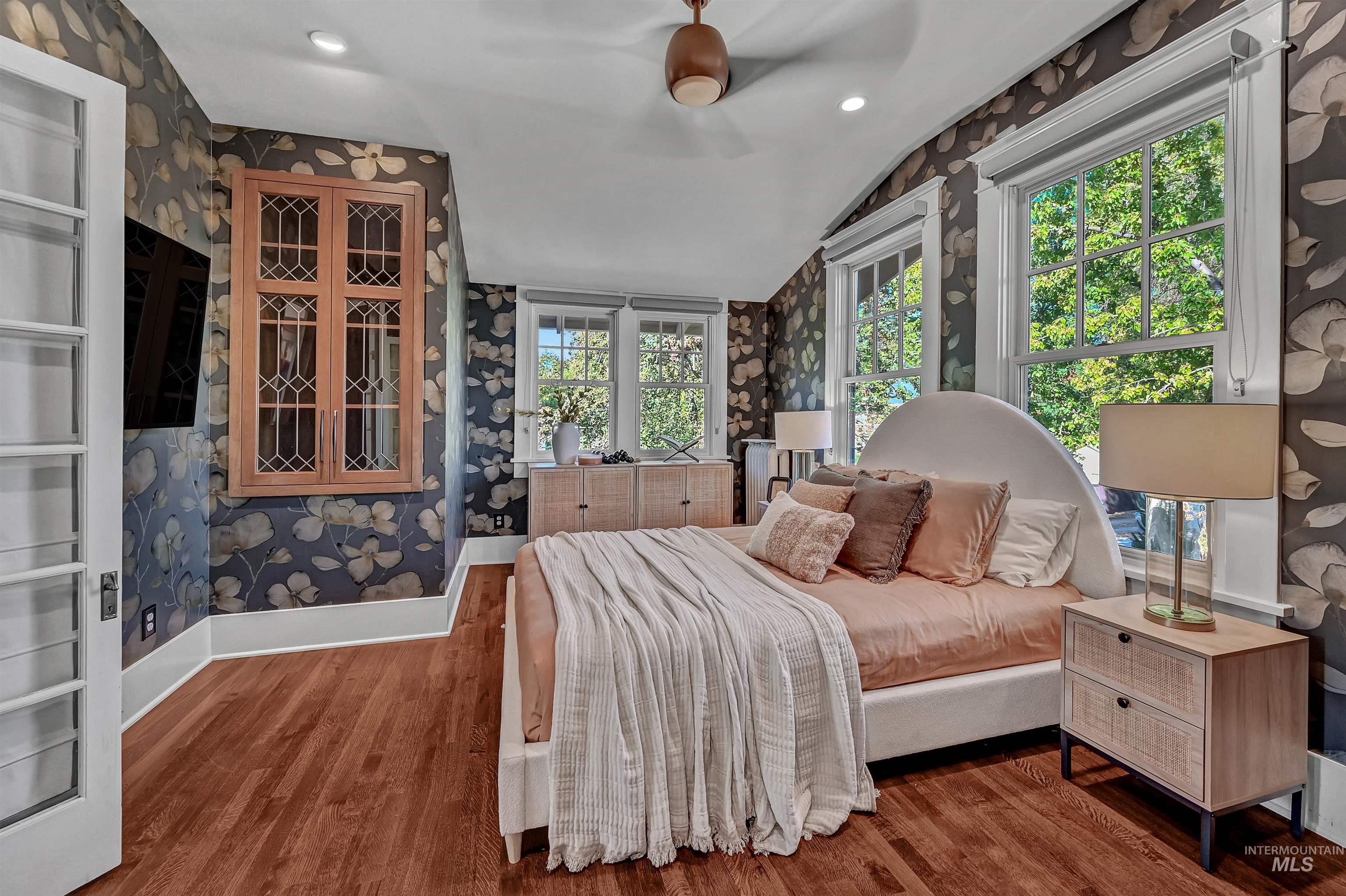 1019 N 9Th St, Boise, Idaho 83702-4232, 4 Bedrooms, 2.5 Bathrooms, Residential For Sale, Price $2,400,000, 98965033