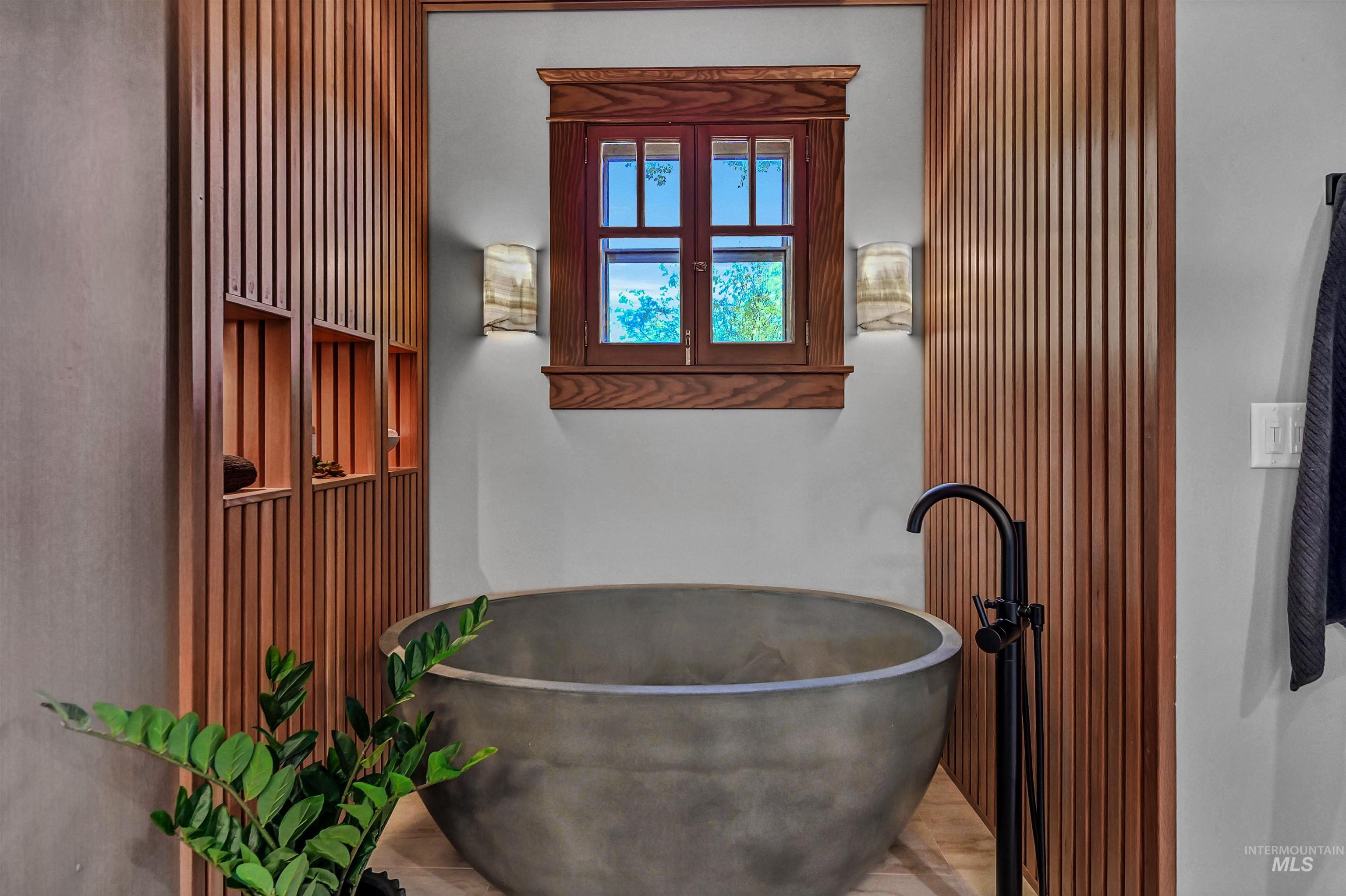 1019 N 9Th St, Boise, Idaho 83702-4232, 4 Bedrooms, 2.5 Bathrooms, Residential For Sale, Price $2,400,000, 98965033