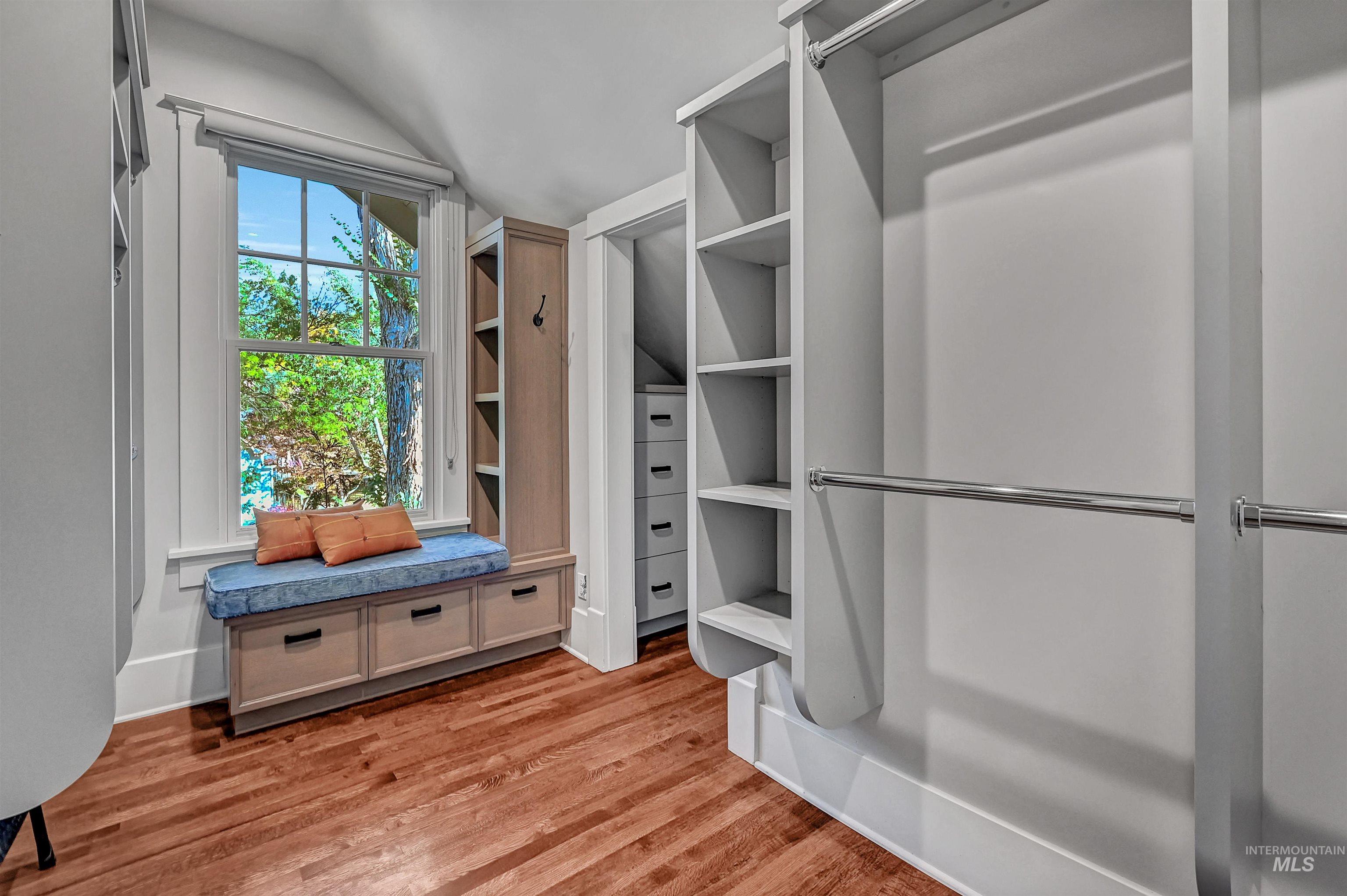 1019 N 9Th St, Boise, Idaho 83702-4232, 4 Bedrooms, 2.5 Bathrooms, Residential For Sale, Price $2,400,000, 98965033