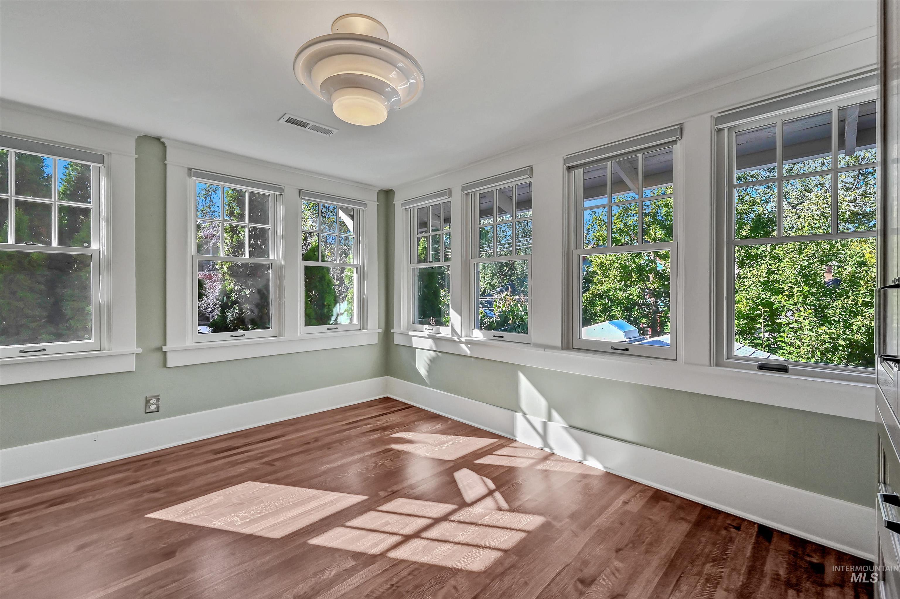 1019 N 9Th St, Boise, Idaho 83702-4232, 4 Bedrooms, 2.5 Bathrooms, Residential For Sale, Price $2,400,000, 98965033