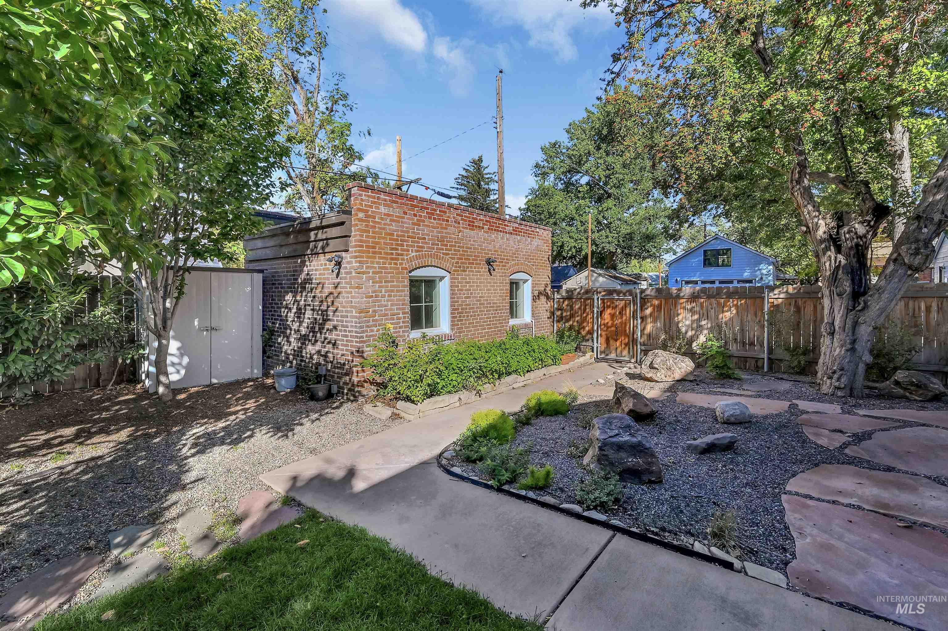 1019 N 9Th St, Boise, Idaho 83702-4232, 4 Bedrooms, 2.5 Bathrooms, Residential For Sale, Price $2,400,000, 98965033